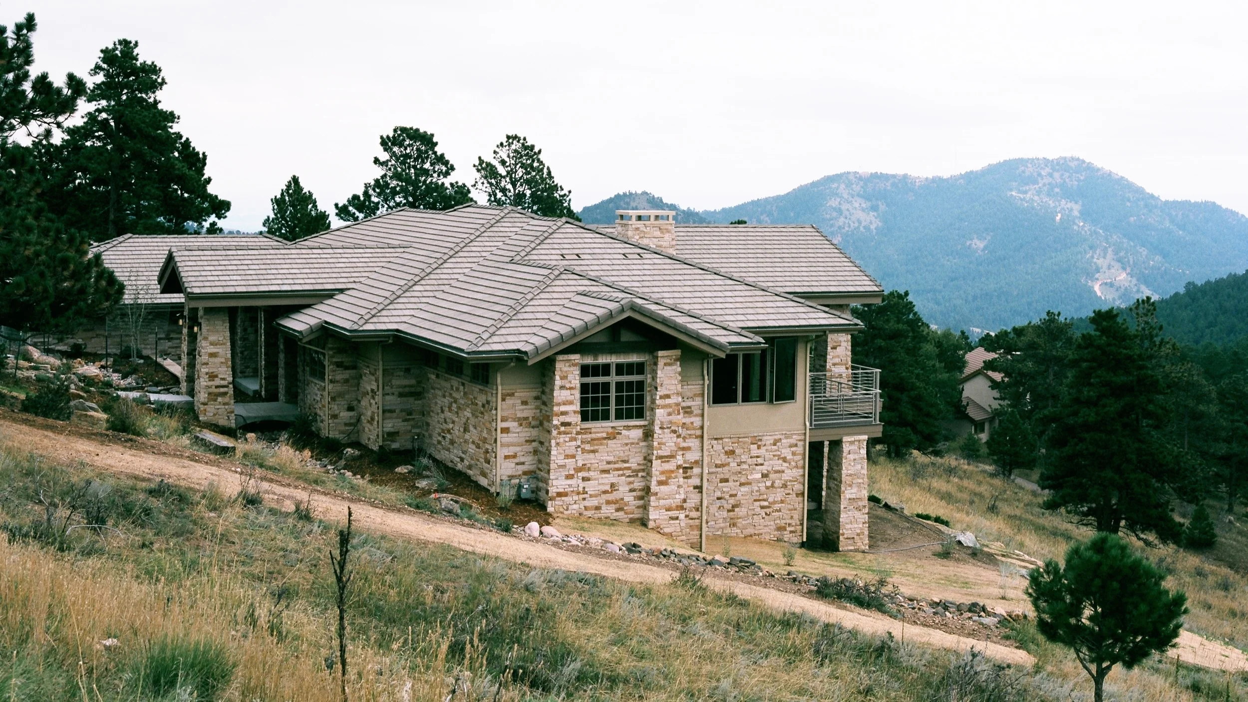  Right Side + Back Exterior View 