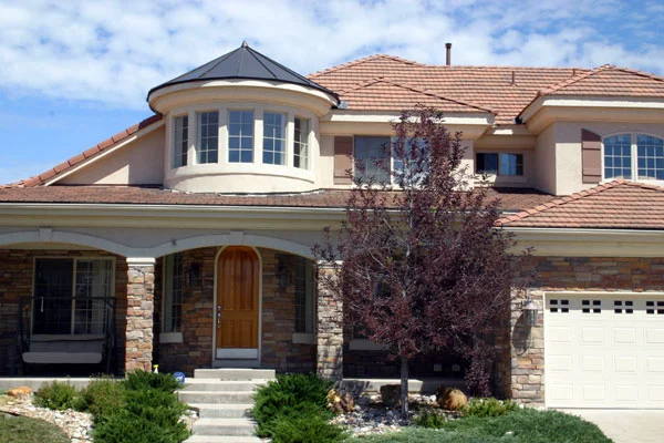   Lowry  | Home Exterior 