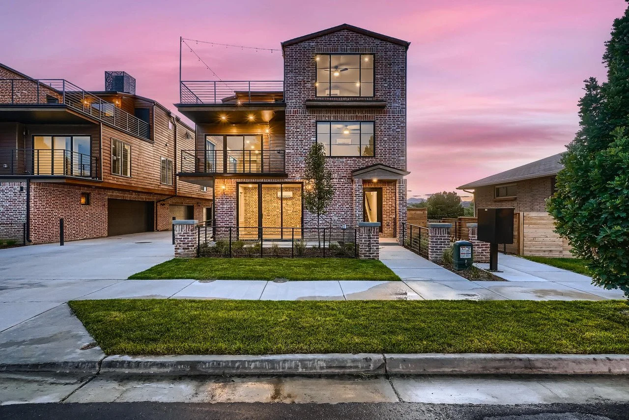 5529 S Curtice Street-large-001-002-Unit A Exterior Front-1497x1000-72dpi.jpeg