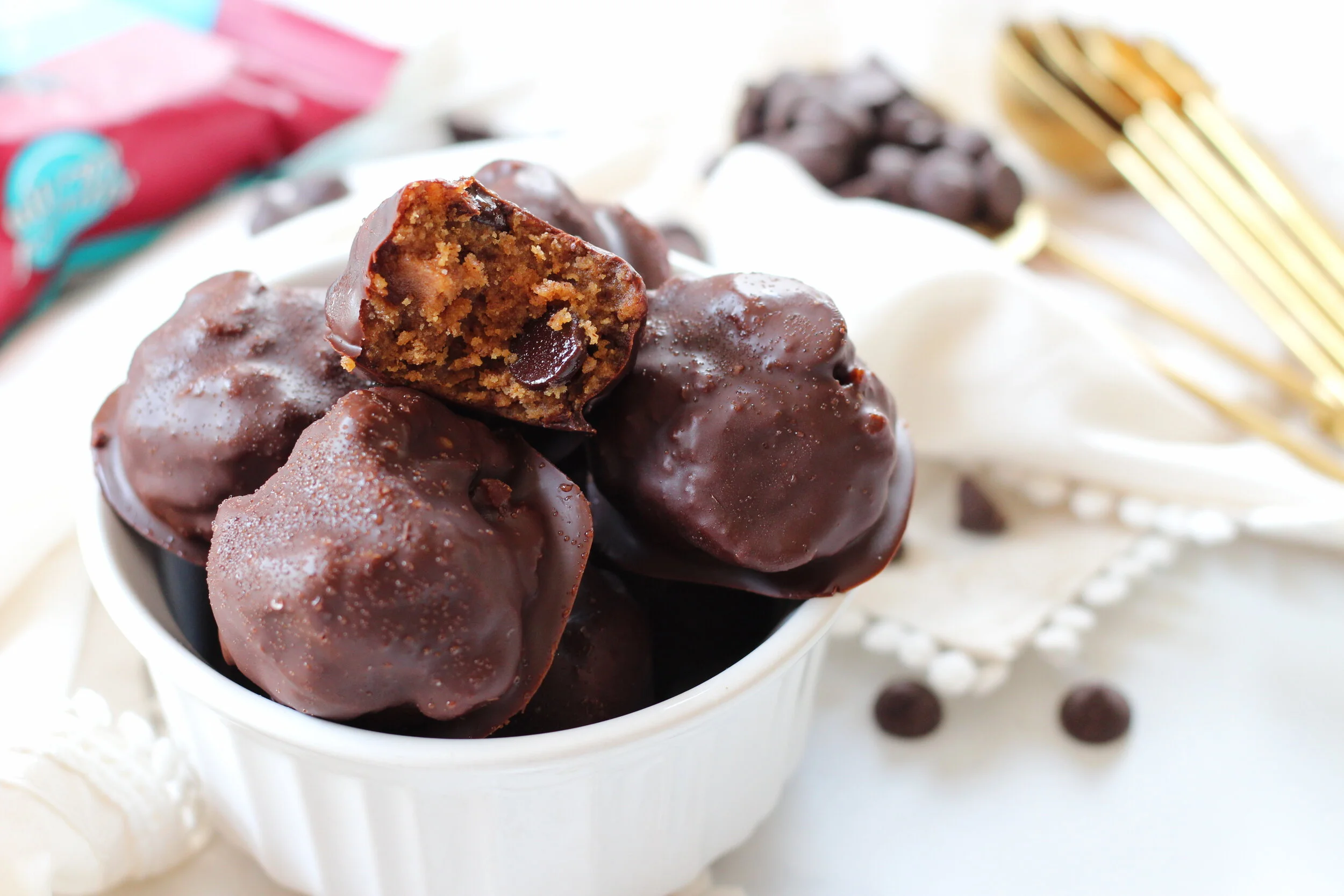 paleo Chocolate chip Cookie Dough protein bite