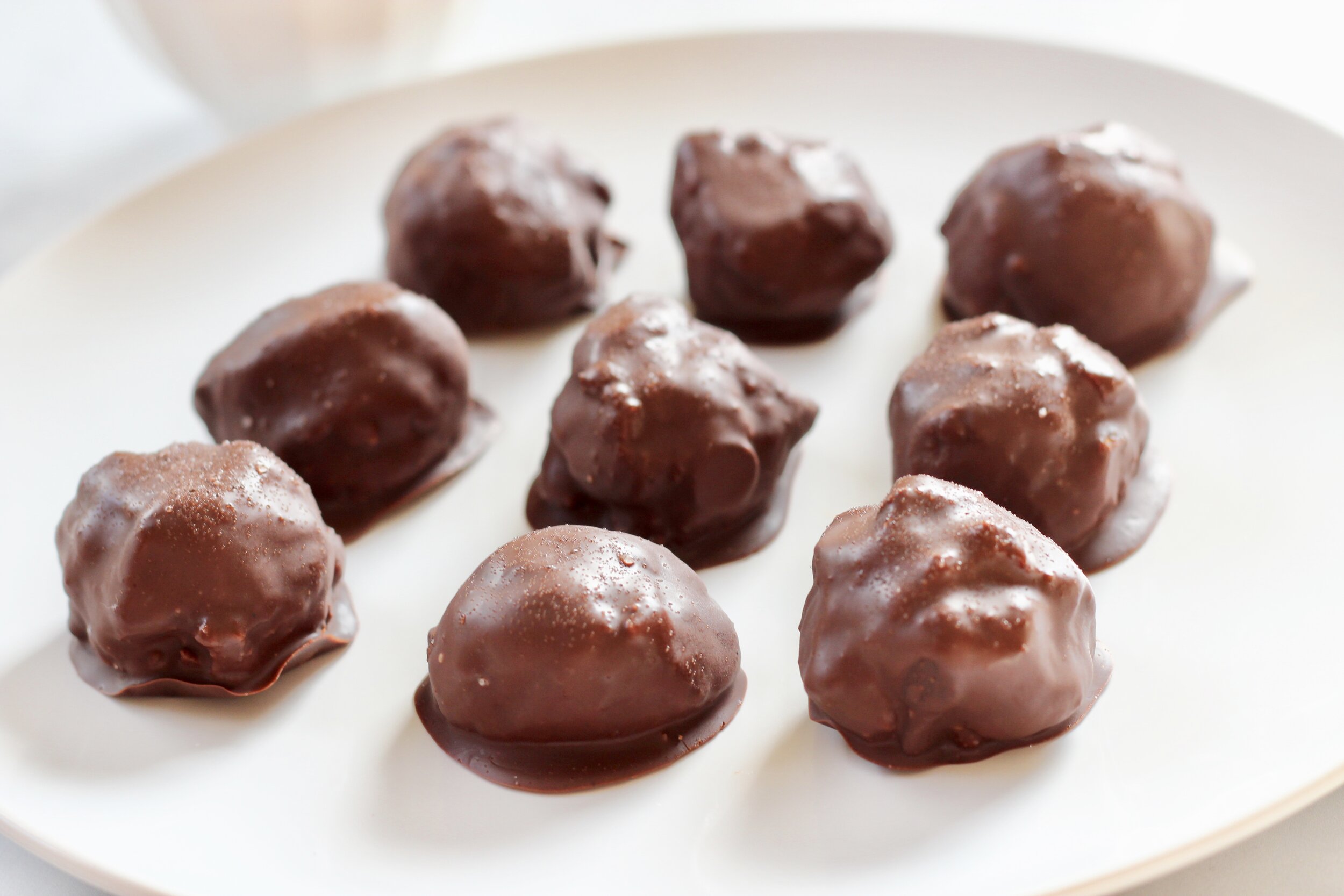 paleo Chocolate chip Cookie Dough protein bite
