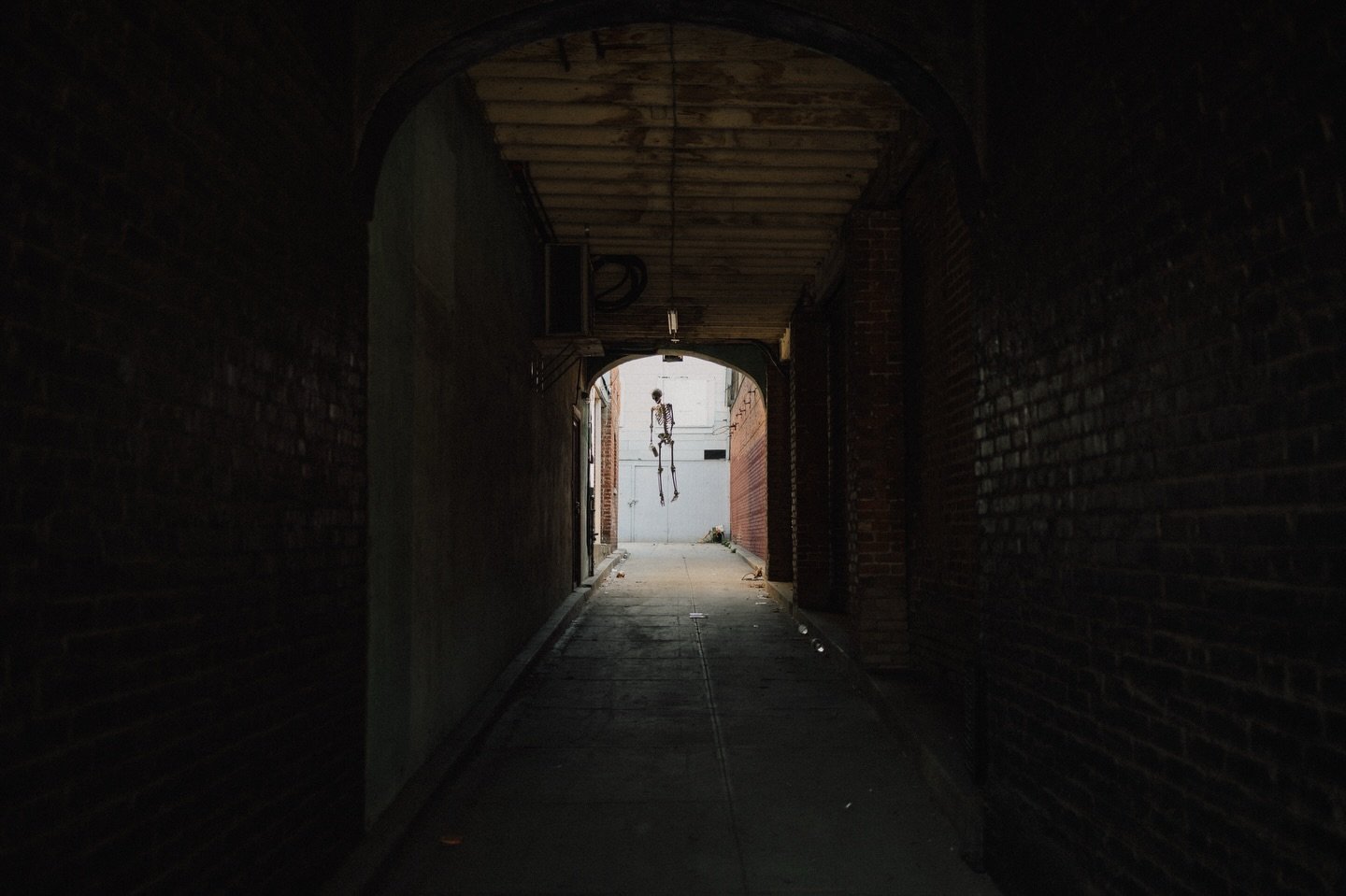 Hanging around California with @eron_rawson circa 2018.

Shot using the Canon 5D Mark Iv
ISO: 100
35mm
F/2.0
1/200 sec
.
.
.
#5dmarkiv #canonusa #streetsphotography #moodygrames phoebebridgers