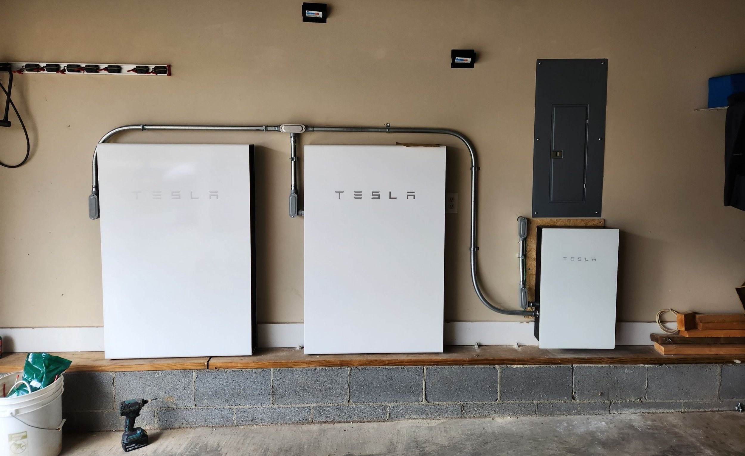 Tesla Home Solar Battery  : Power Up Your Energy Independence