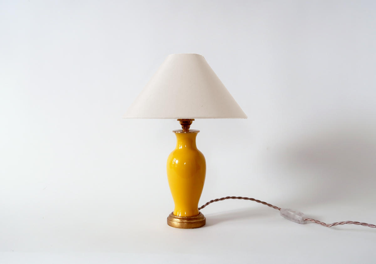 Little+Lamp+Company+-+Fishtail+-+Chrome+Yellow+-+Silk+Shade+-+Ivory.png