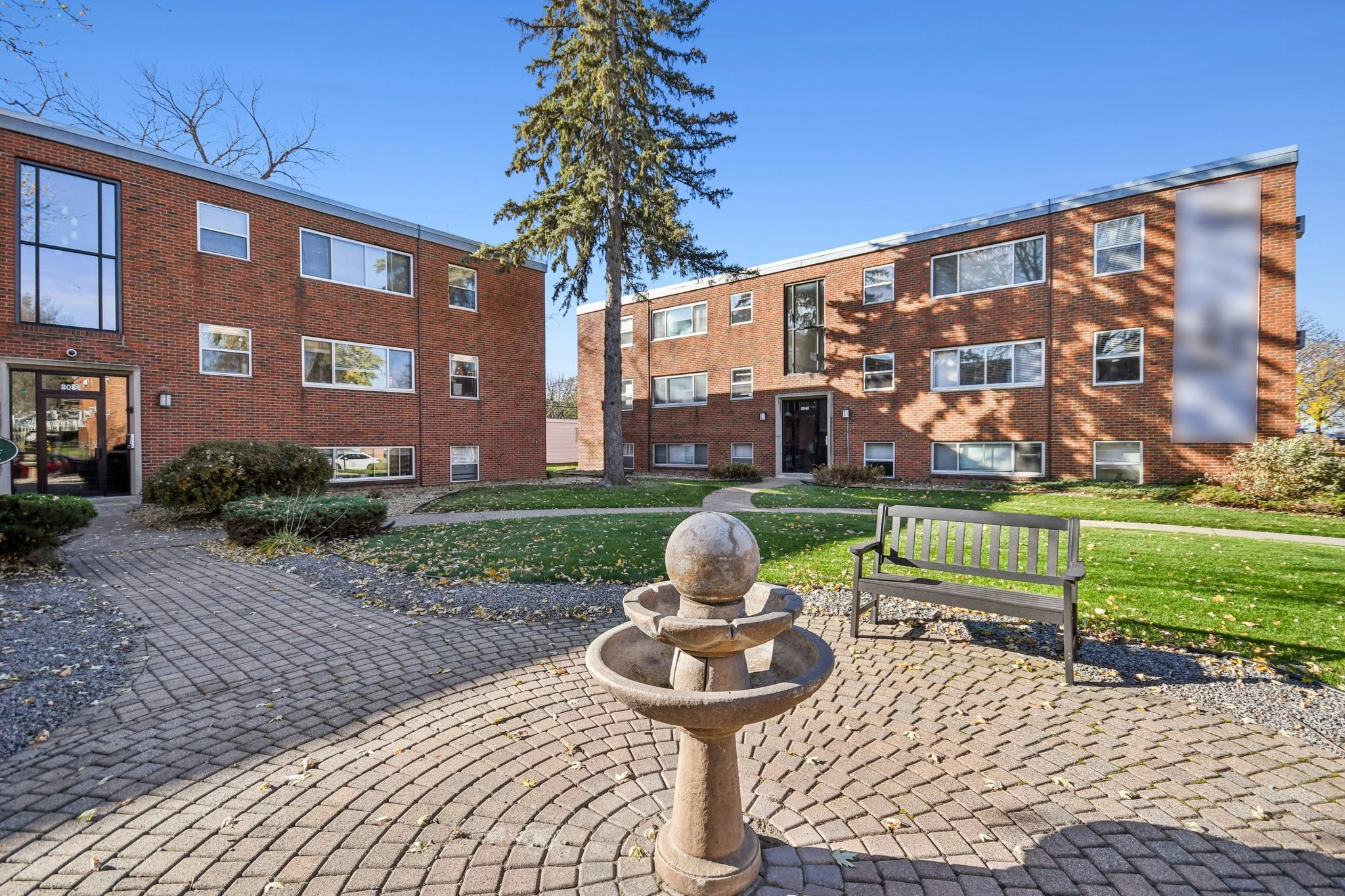 3-web-or-mls-Yorkshire Ave-1211-903r.jpg