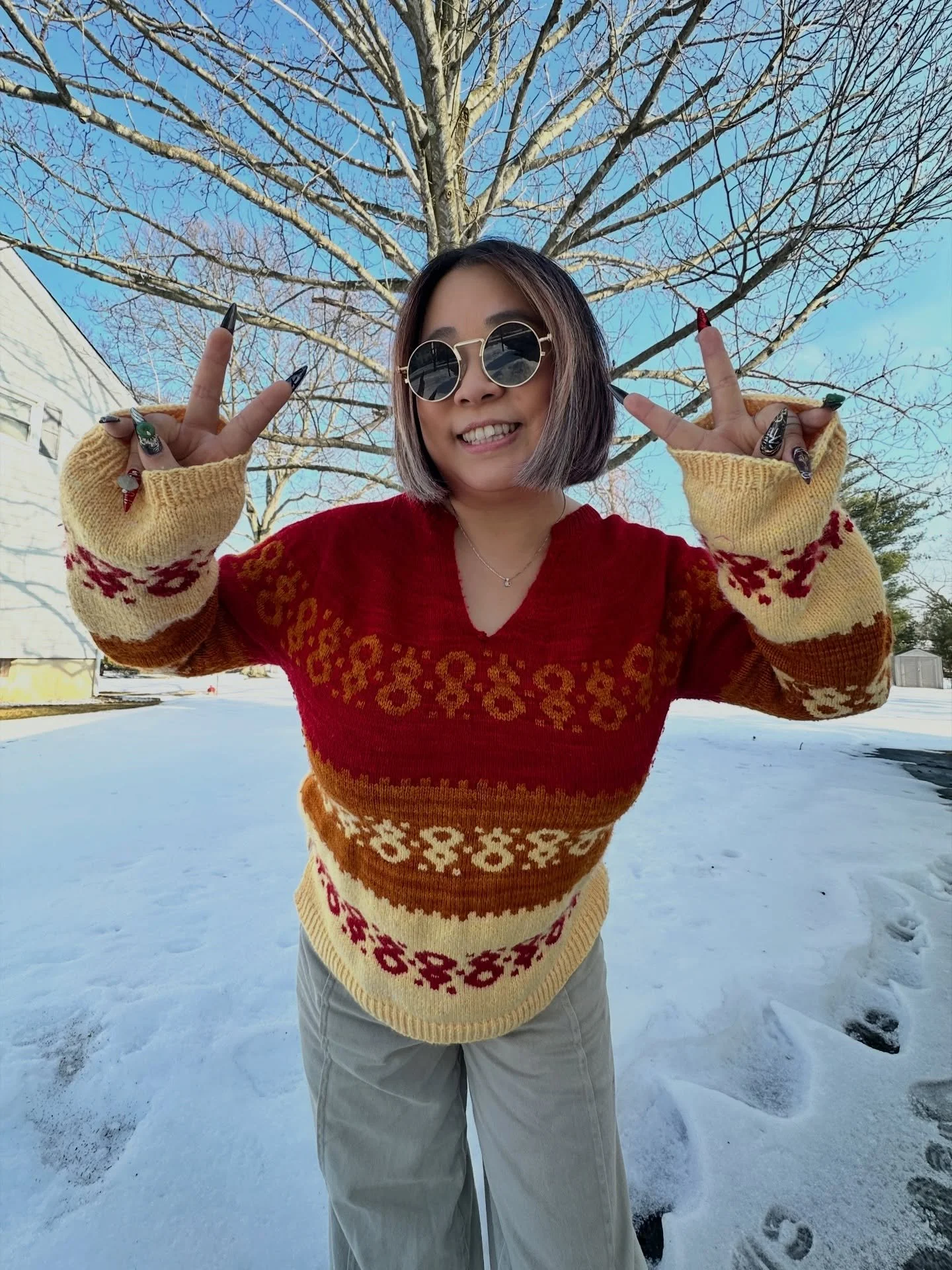 恭喜發財，新年快樂，龍馬精神，馬年好運，身體健康，心想事成，萬事如意，大吉大利，出入平安。🔥🐎(Gong Hei Fat Choi, Happy New Year, Energy of Dragons and Horses, Good Luck in the Year of the Horse, Good Health, All your wishes come true, everything goes well, Safety in and out).

And happy IG bel