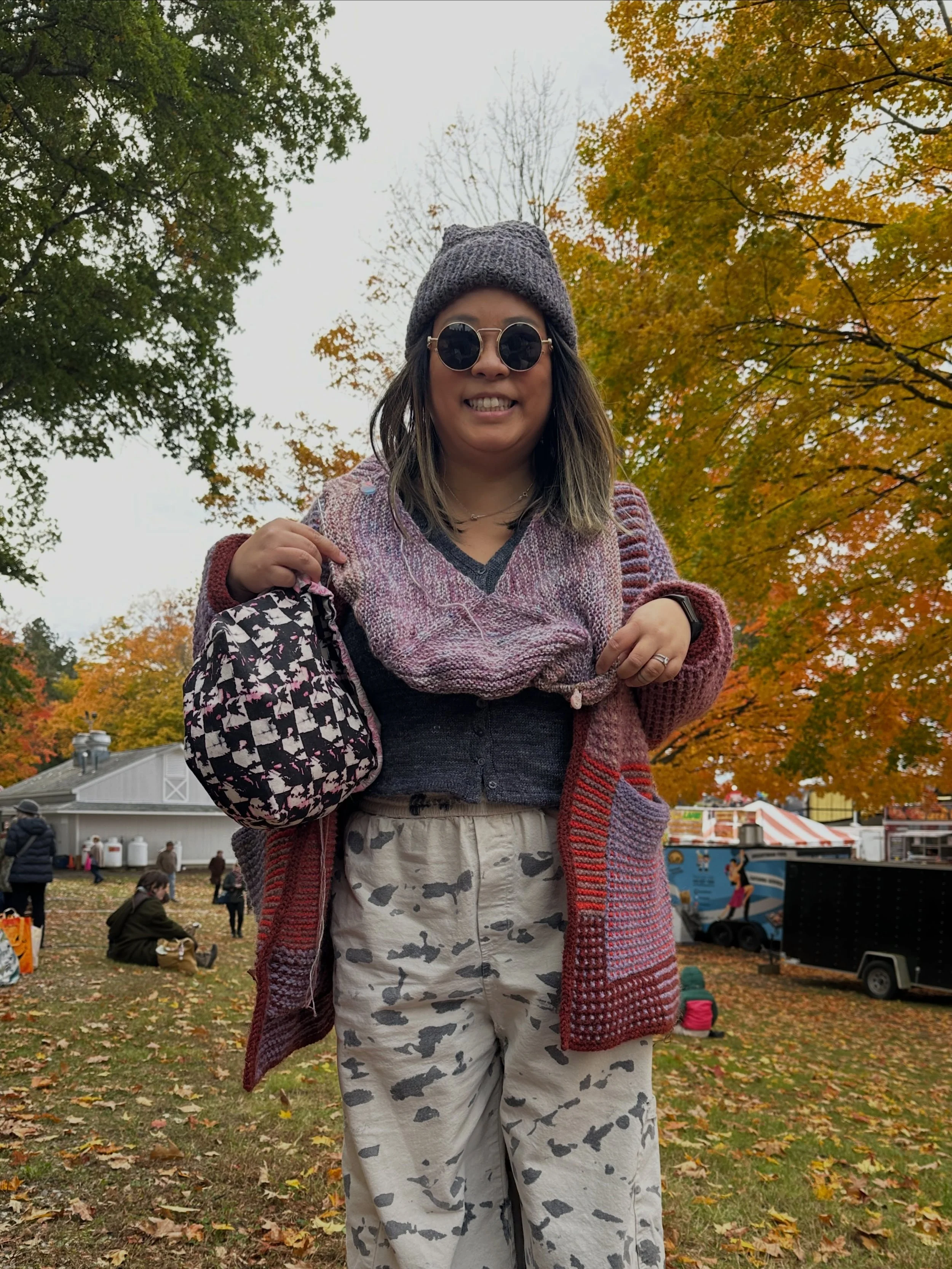 The last little bits of NY Sheep and Wool, everything else I saw! 

It all started with our #TTScrapALong2026 meet up on &ldquo;the Hill&rdquo;. It a quick fit check on my WIP of #CenterPointPopover, pattern from @toqu.tigu !

@cece_m for me this bli