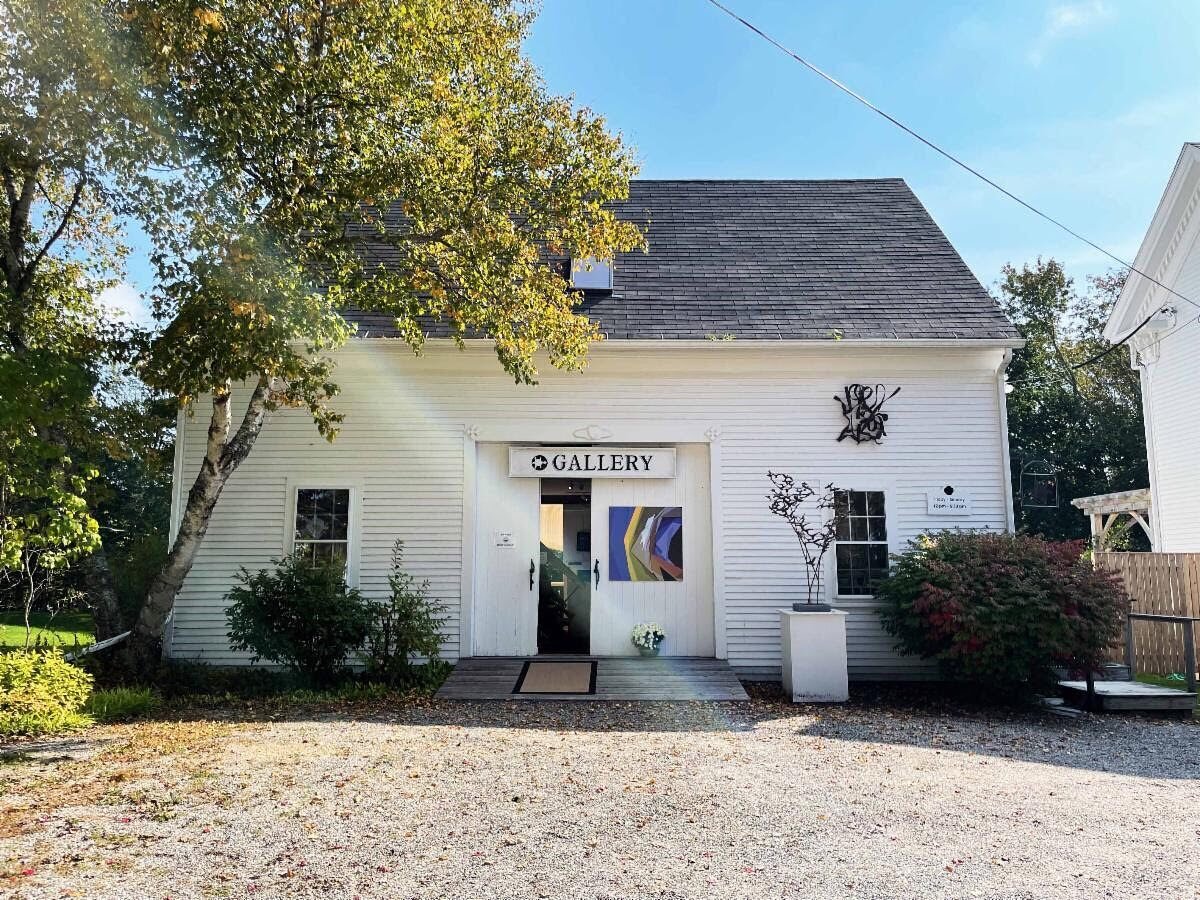 We are excited to share that @theturtlegallery is celebrating their 40th year by donating 4% of profits this season to Island Workforce Housing 💛

We are so grateful to Elena for her generosity and encourage you to visit the gallery, Friday-Sunday f