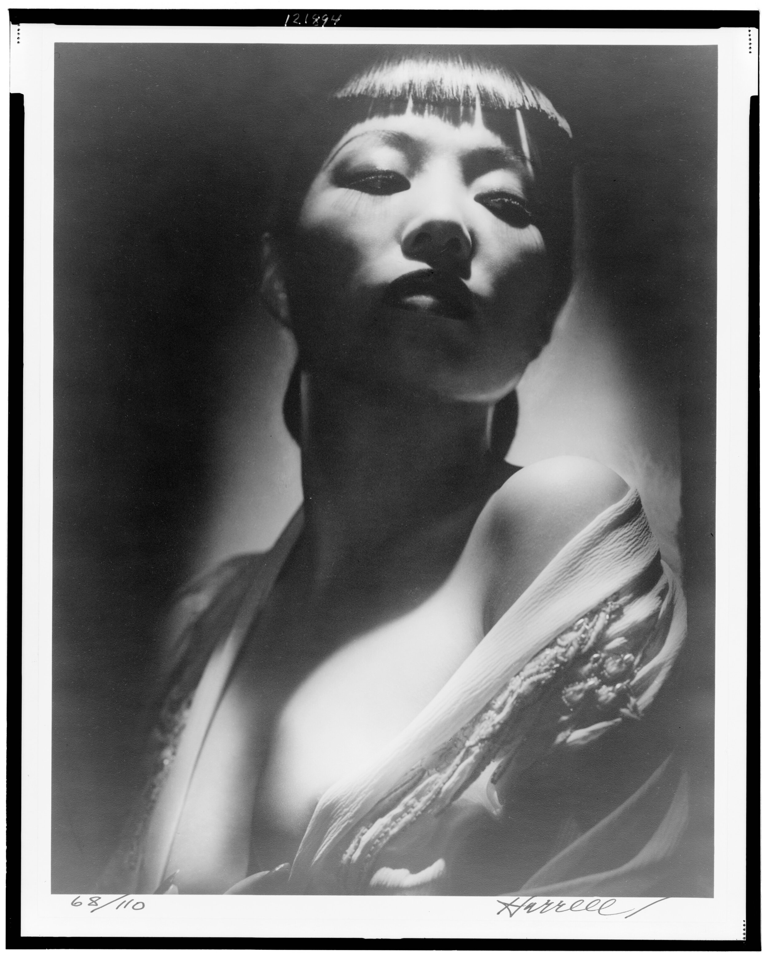  There’s always been an American fascinations with the Chinese “other.” Here’s Anna May Wong, the first non-white film star in the United States, in 1924. Wong’s overt sensuality mesmerized (and scandalized) audiences in American and China. One of he