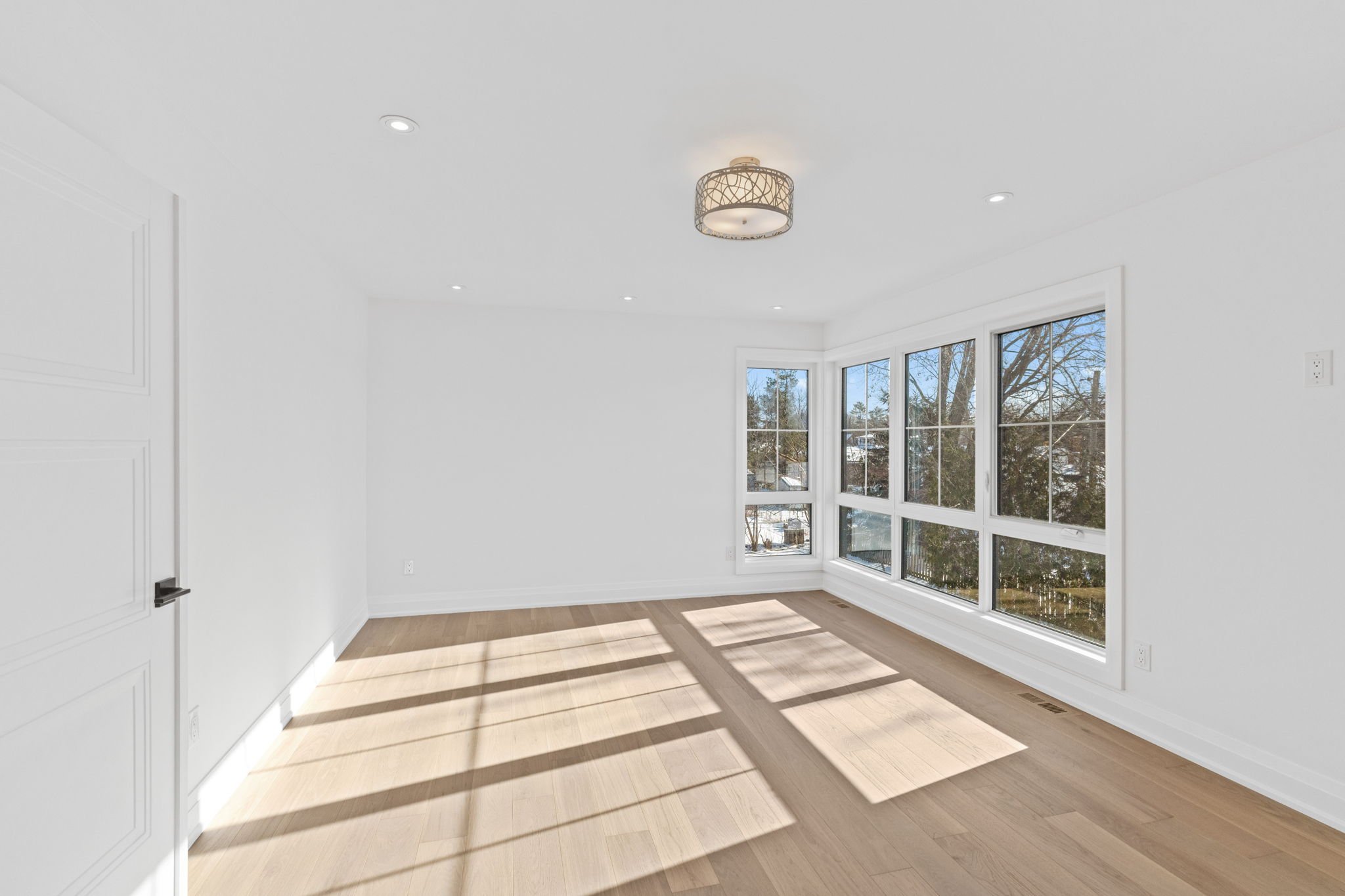 32-web-or-mls-98 Harris Place-27.jpg