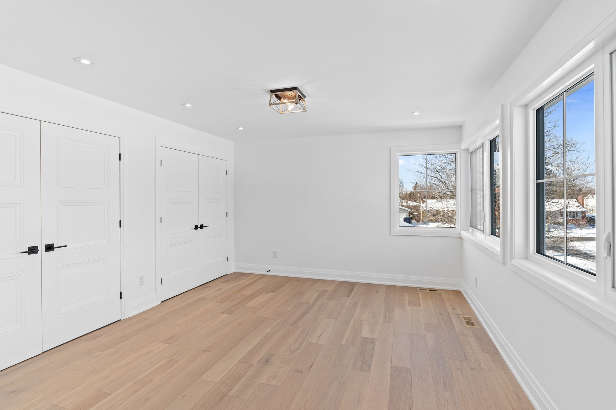38-web-or-mls-98 Harris Place-33.jpg