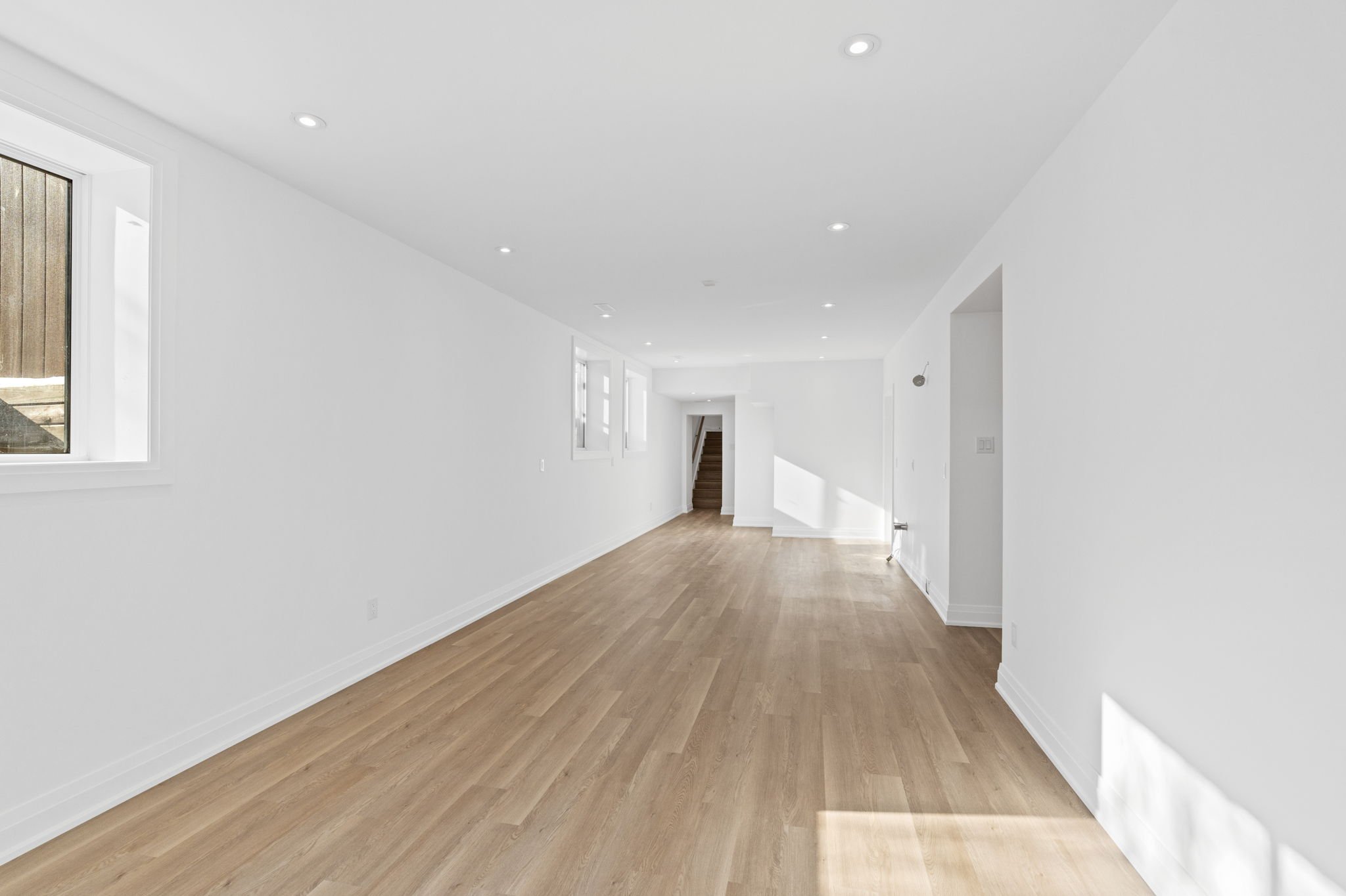 48-web-or-mls-98 Harris Place-43.jpg