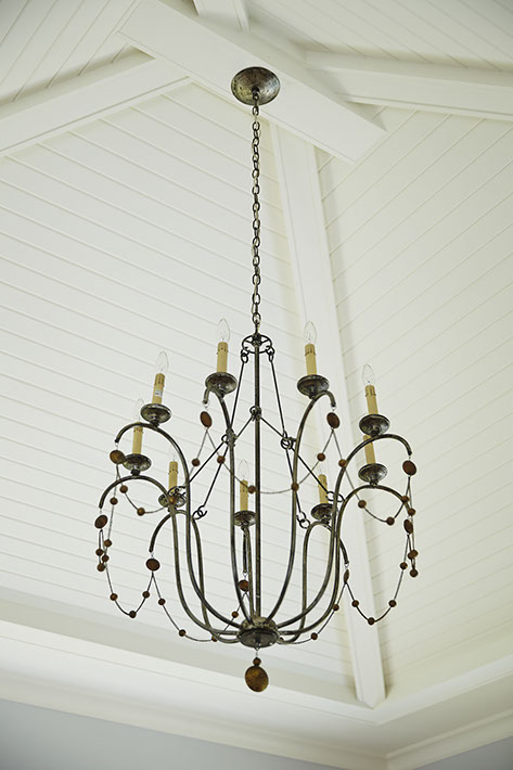 08-knowles-design-ocean-ridge-waterfront-reiter-chandelier-10.jpg