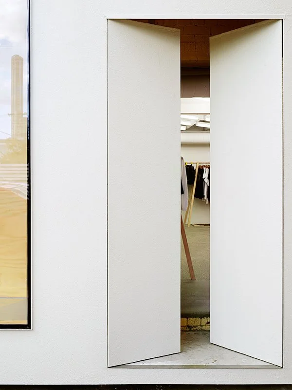 2014-Garment-Rail-and-Table-for-Blonde-Venus-Richards-and-Spence-Image-Toby-Scott-CF021136_©TobyScott.jpg
