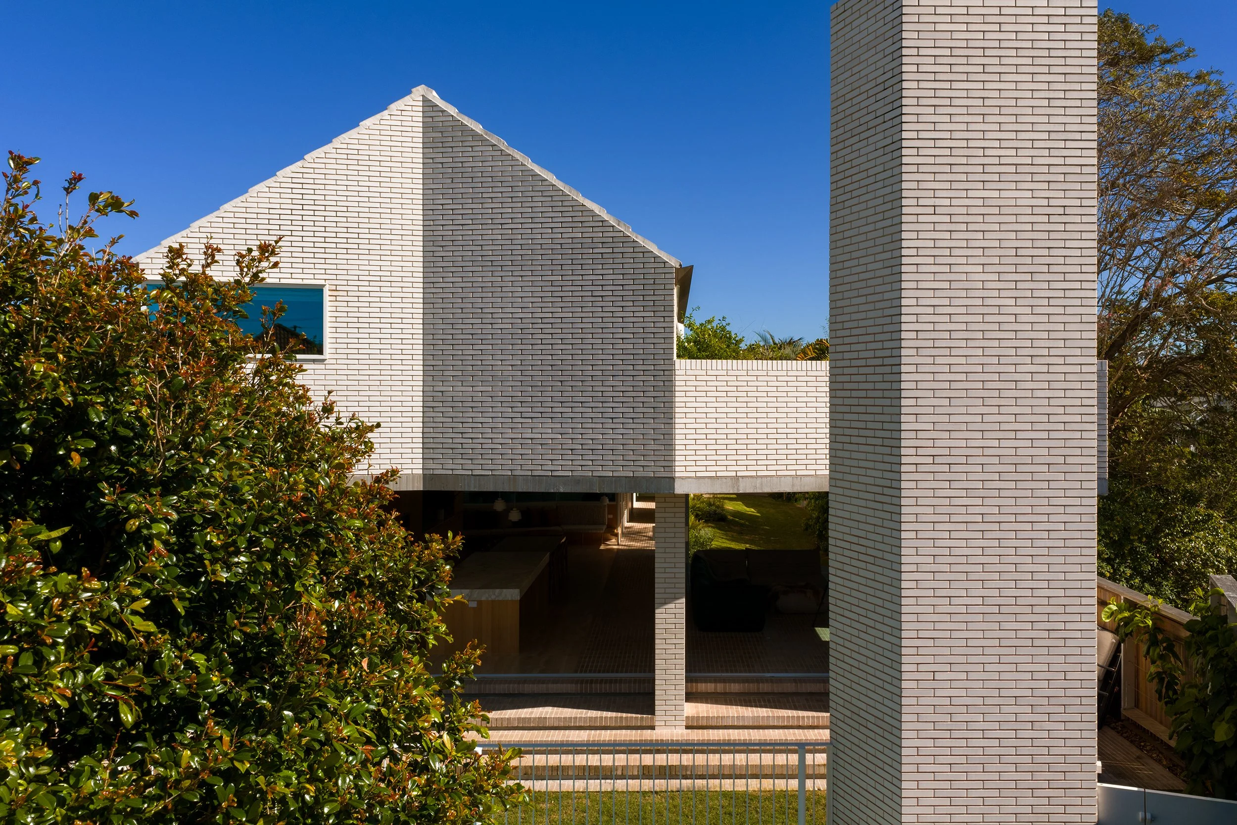Newcastle House by Owen Architecture 