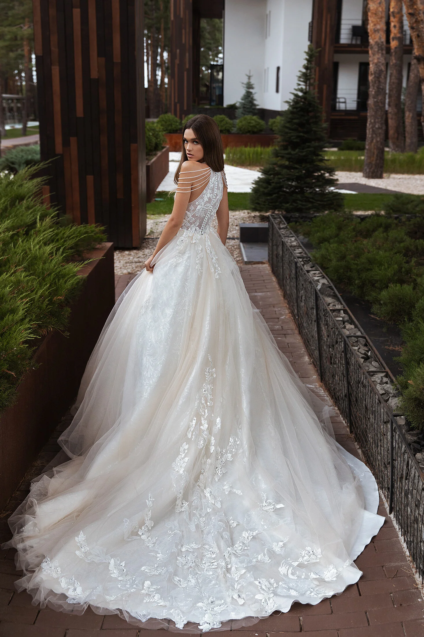 wedding dresses online europe