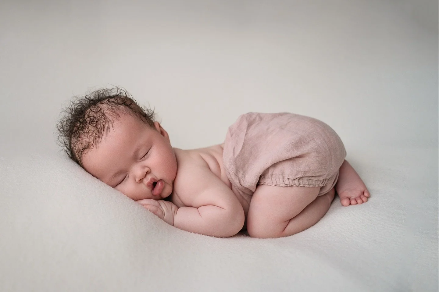 The sweetest Kaia 💕.
.
Number 1 Maternity Photographer Melbourne 2025 and 2024, family and newborn photographer
WEBSITE: www.susanbradfieldphotography.com
NOW BOOKING INTO 2025 DATES NEWBORN, MATERNITY, FAMILY Brighton studio location, outdoor shoot