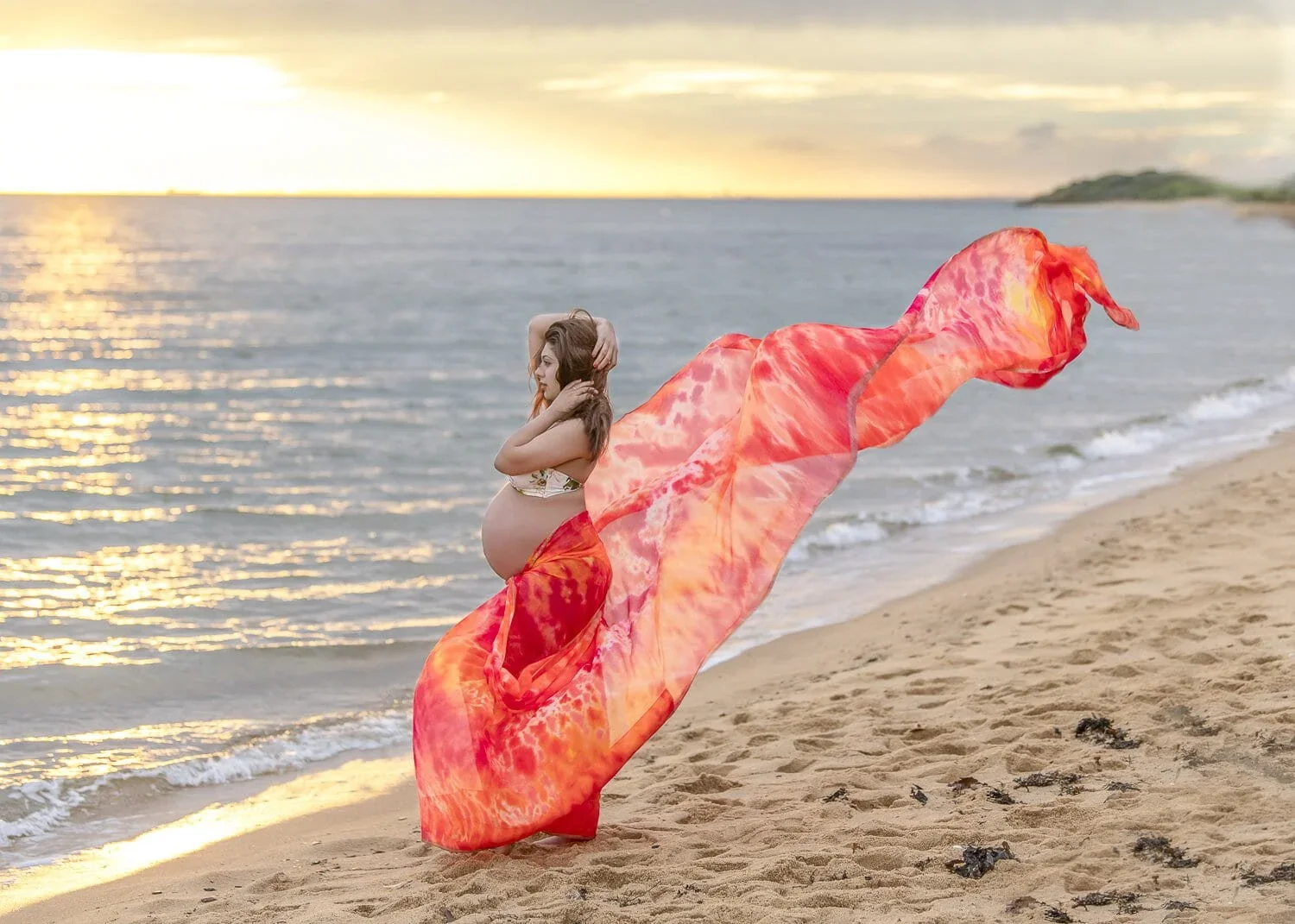 Indoor vs Outdoor Maternity Photoshoot Sessions: Which Suits You?