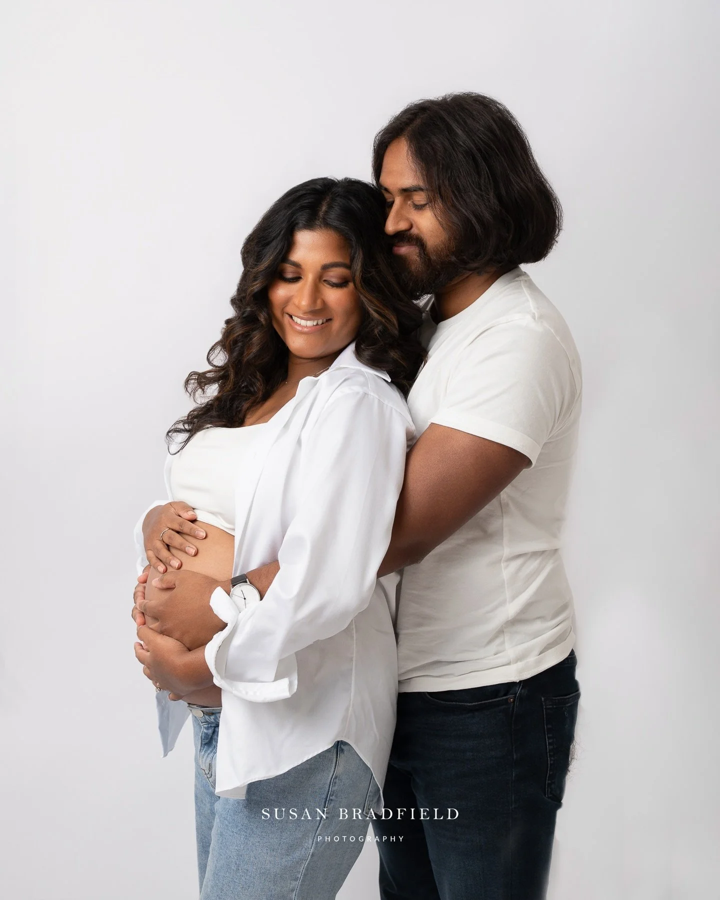 Maternity shots that will stand the test of time. .
.
.
Number 1 Maternity Photographer Melbourne 2025 and 2024, family and newborn photographer
WEBSITE: www.susanbradfieldphotography.com
NOW BOOKING INTO 2026 DATES NEWBORN, MATERNITY, FAMILY Brighto