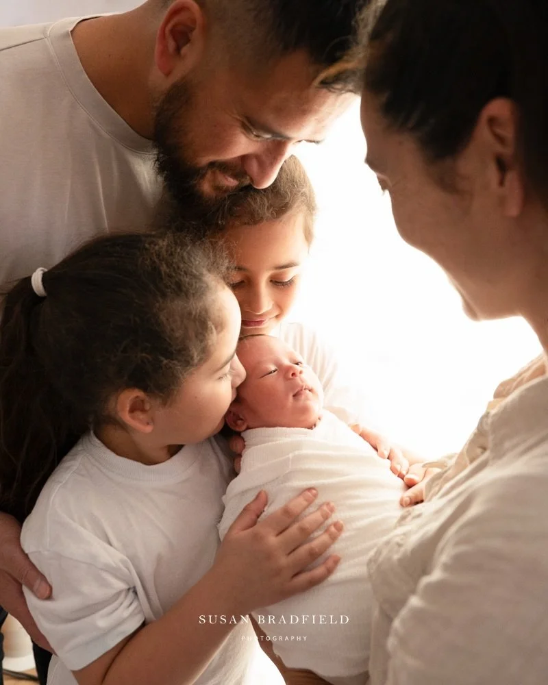 This fam has such a special place in my heart 🤍
From bump to baby, three times over: today was little Jonty&rsquo;s turn💙
Getting to document every pregnancy and each little one as newborns has been the biggest honour. This is exactly why I love wh