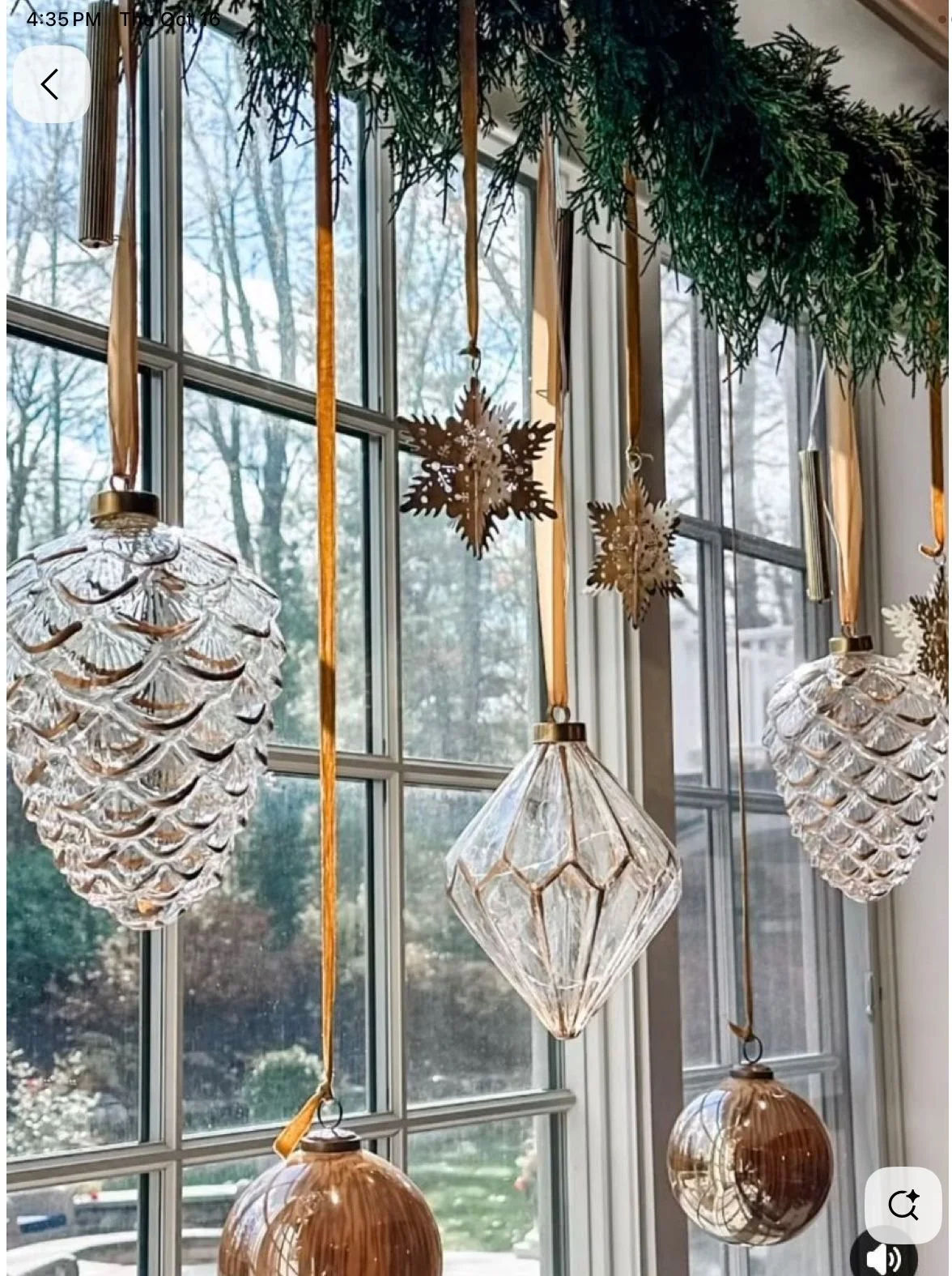 window decor.jpg