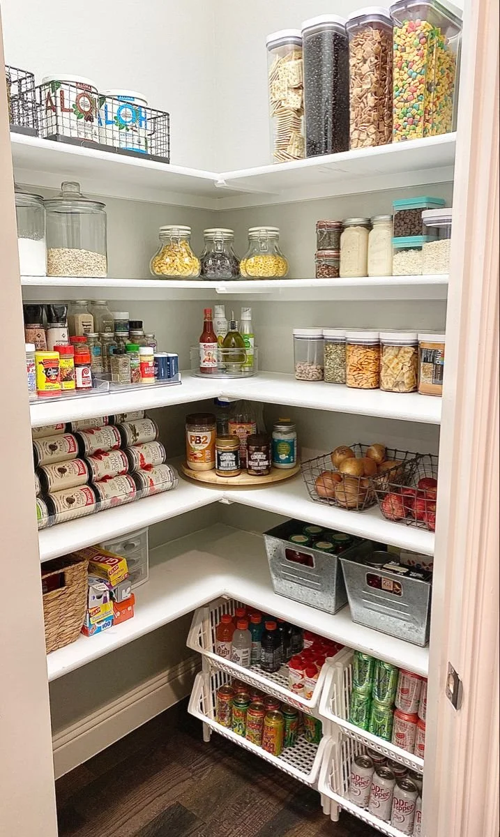 pantry1.jpg