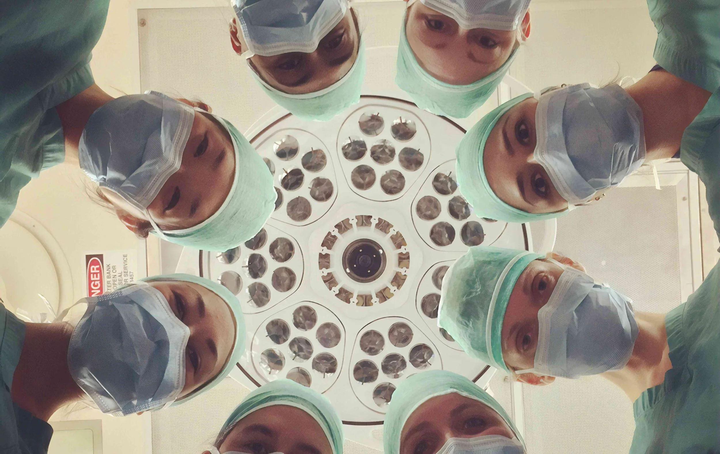 national-cancer-institute-701-FJcjLAQ-unsplash copy.jpg