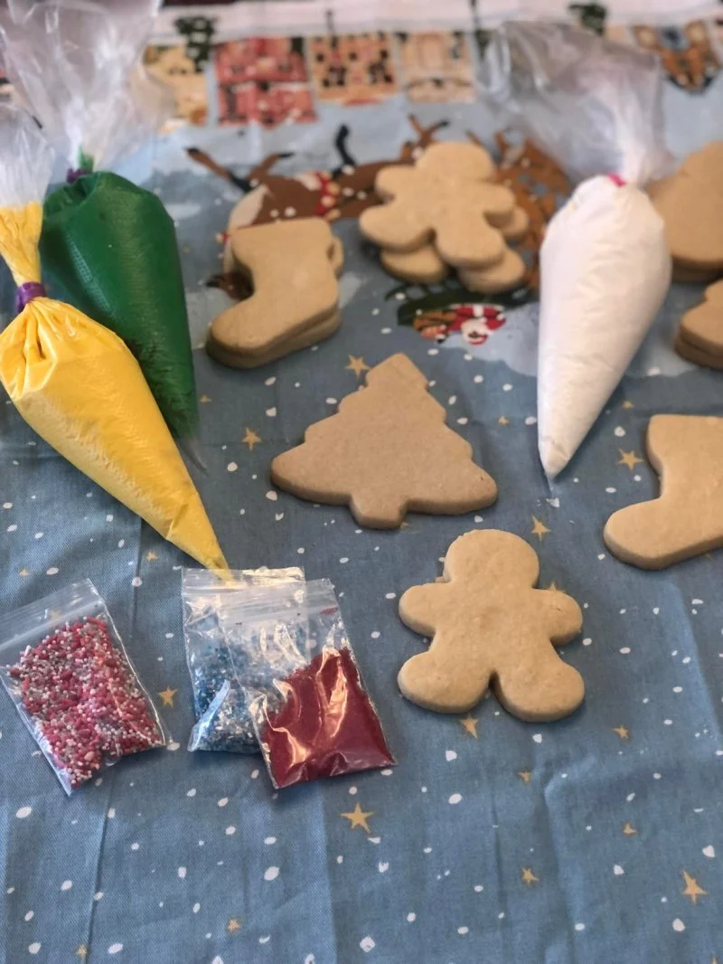 Christmas Cookie Decorating Class with Sisters Spice – Holiday Workshop in Brookings
