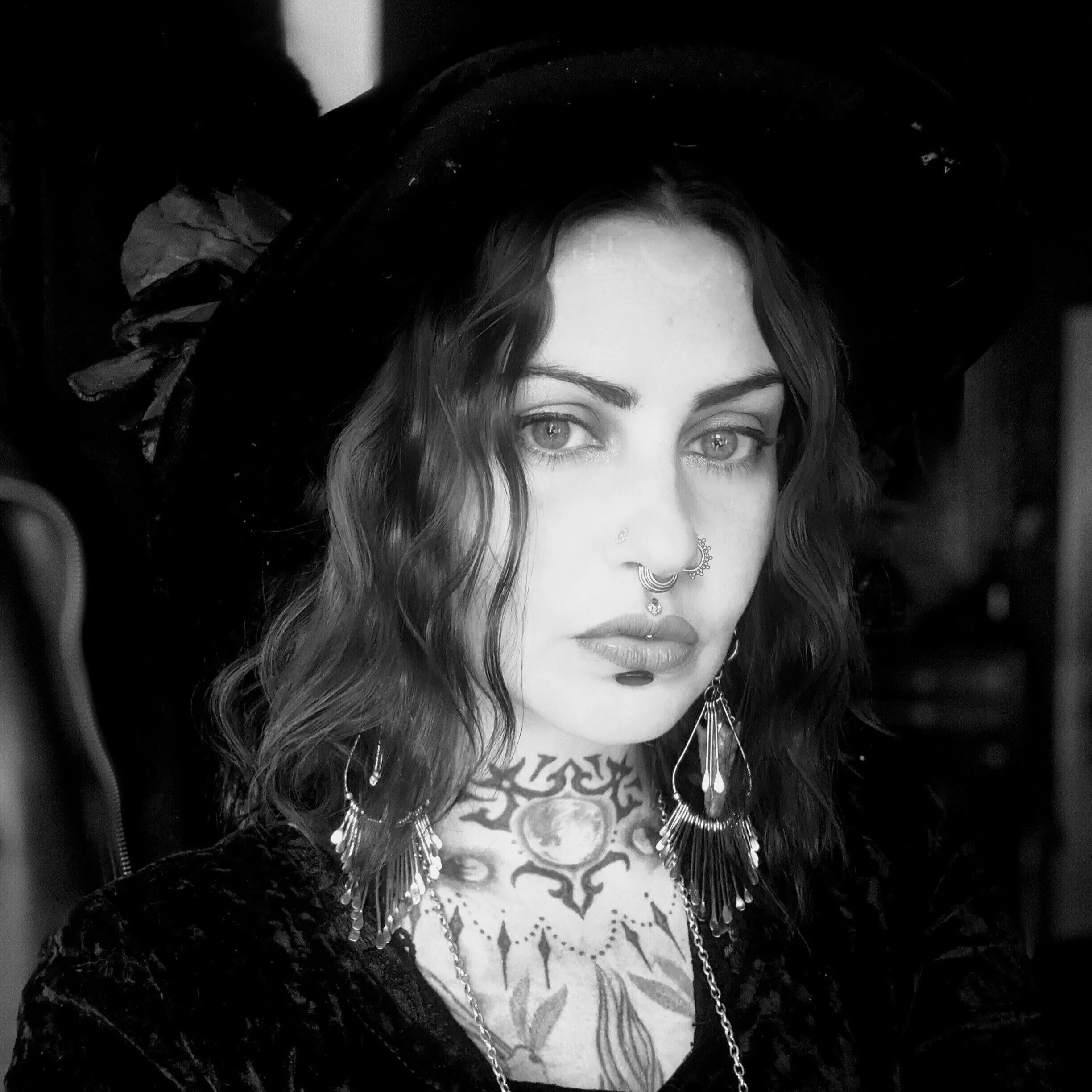 PXL_20201024_192607179.PORTRAIT-01.COVER_2.jpg