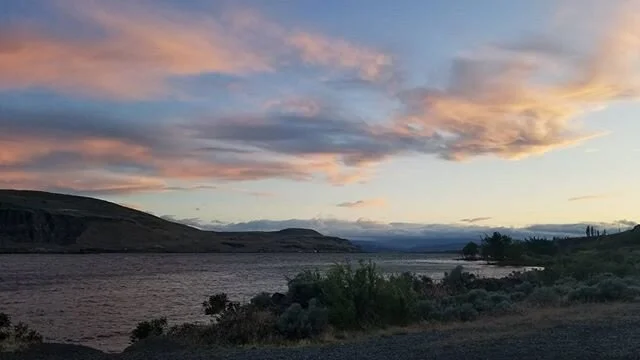 PNW never ceases to leave me in awe after a session. #tiberonpnw #pnwadventures #columbiarivergorge #thegreatpnw