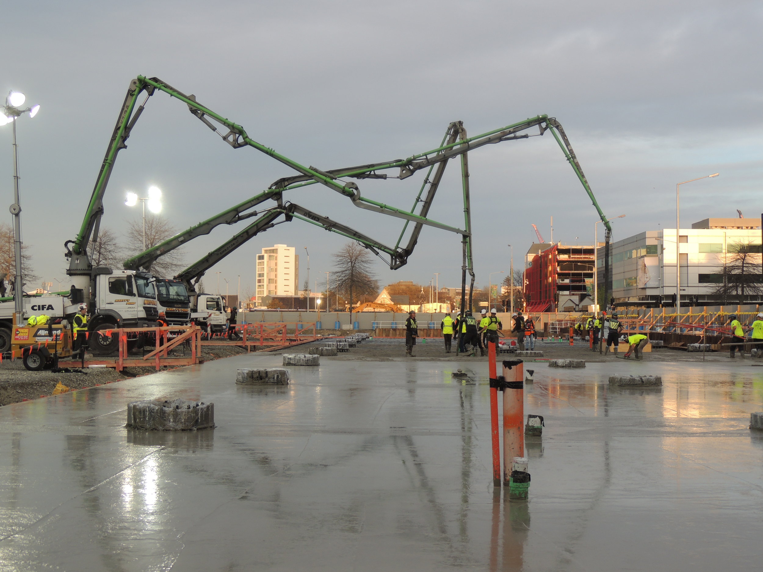 Bus Exchange Pour20140923_0259.JPG