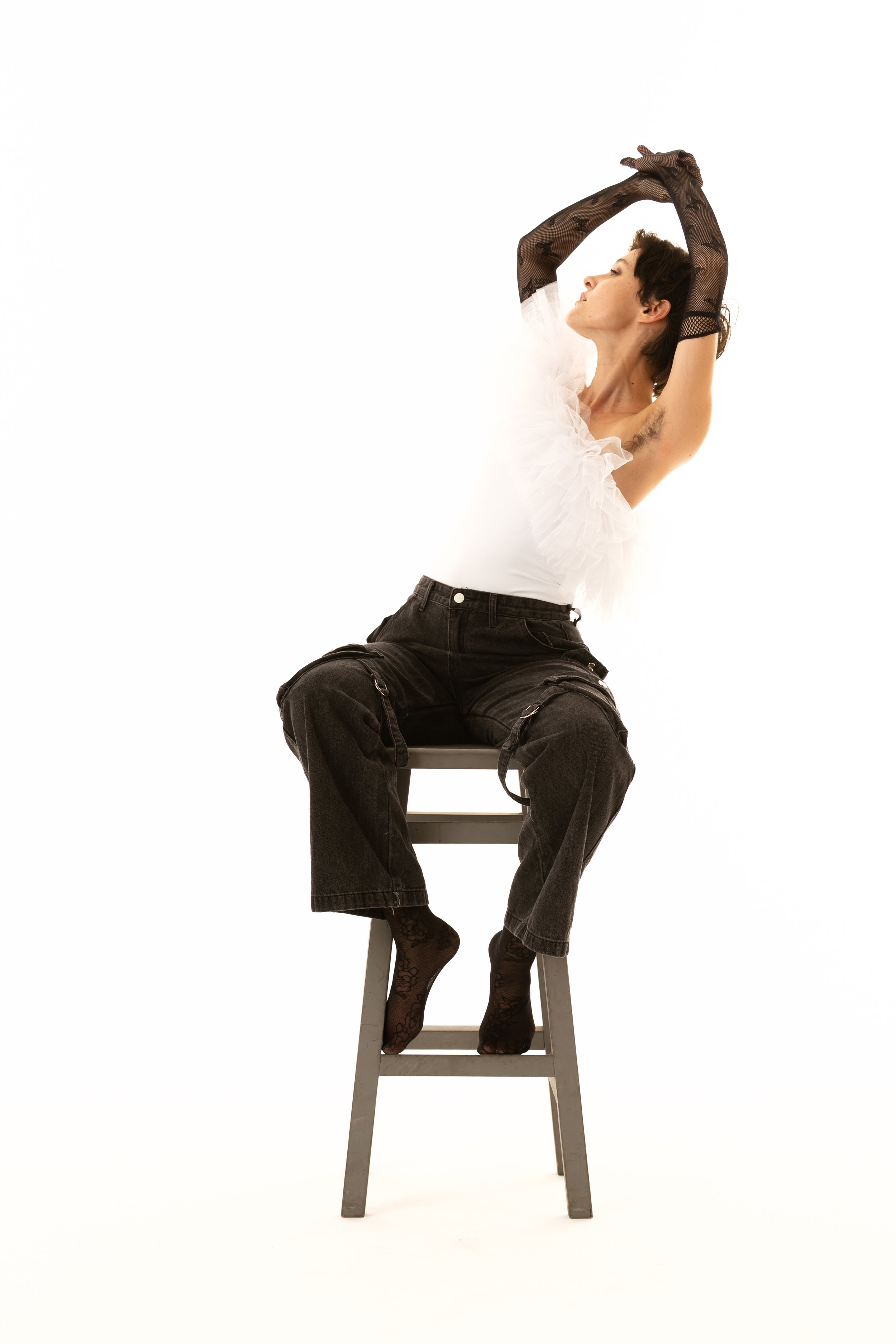 Lo_Pose_Study-013_Edit.jpg