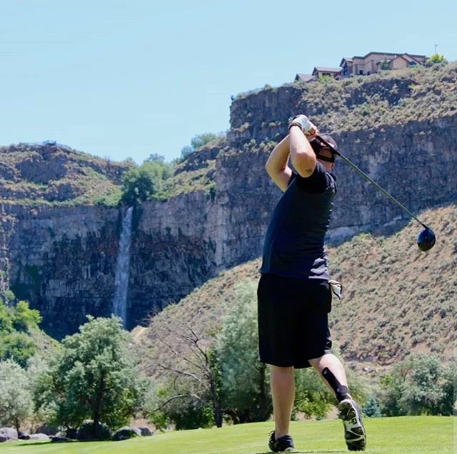 I have a love/hate relationship with golf. Love it when I'm good, 1.3% of the time, hate it the rest of the time. But I think I could have fun at this course in #twinfallsidaho .
@idahoga
.
.
.
#idaho #boise #idahome #thisisboise #boiseidaho #idahoex