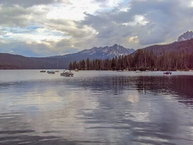 What's your favorite think to do at #redfishlake in #stanleyidaho ?
⛰️🎣🛶🏇🛀
Located in the #sawtoothmountains just 3 hours from #boise , there's no excuse not to plan a trip this summer.
.
.
.
#208life #boiseexplored
#boiseidaho #boiserealestate
#