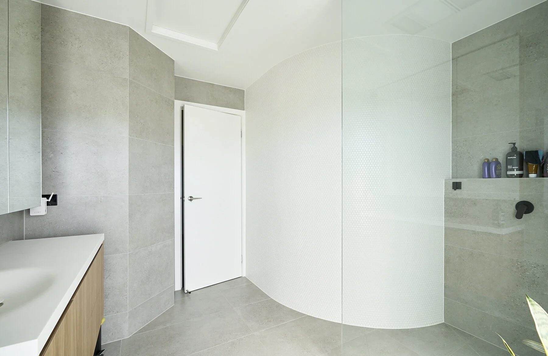 Hampton Bathroom 1.4.jpg