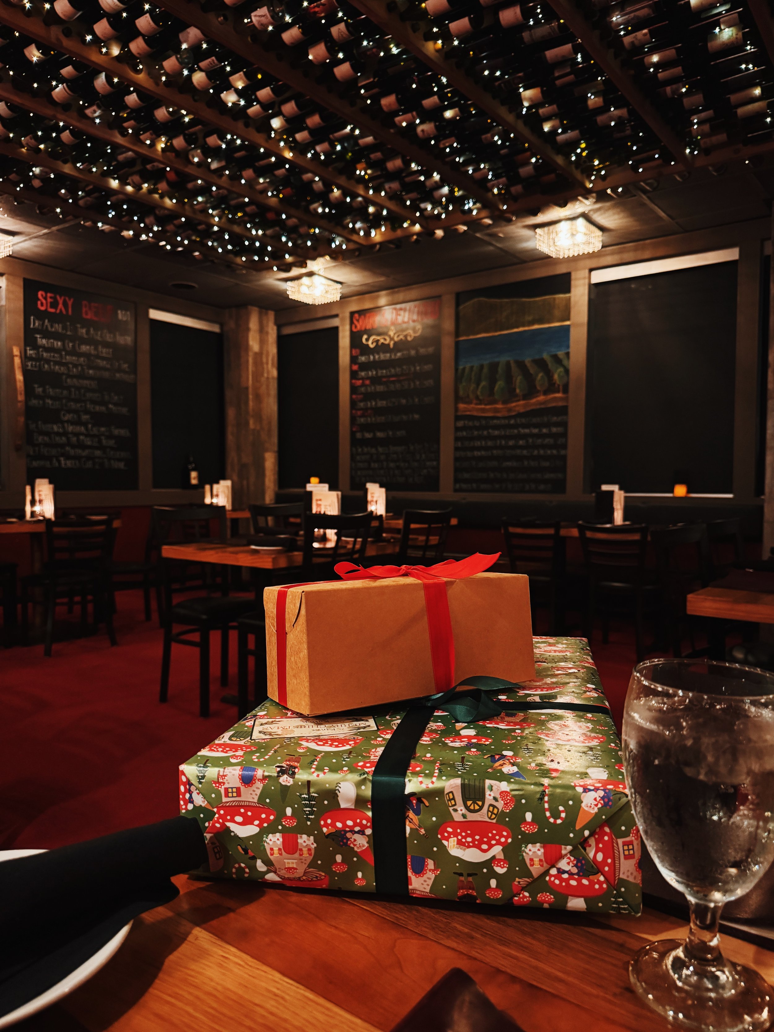 Productive Work Day, Holiday Team Dinner, &amp; Festive Coloring | VLOGMAS Day 17