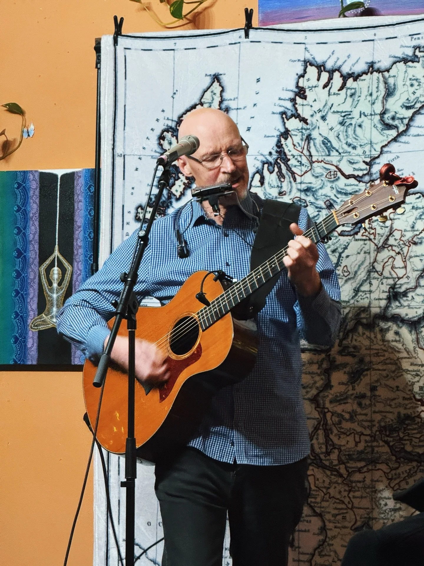 Cold outside but busy inside ❄️ A belated winter dump feat. hockey, snacks, baby&rsquo;s first bday, long overdue bestie hugs, and the Olympics on repeat. 🎂⛸️🎶🎨