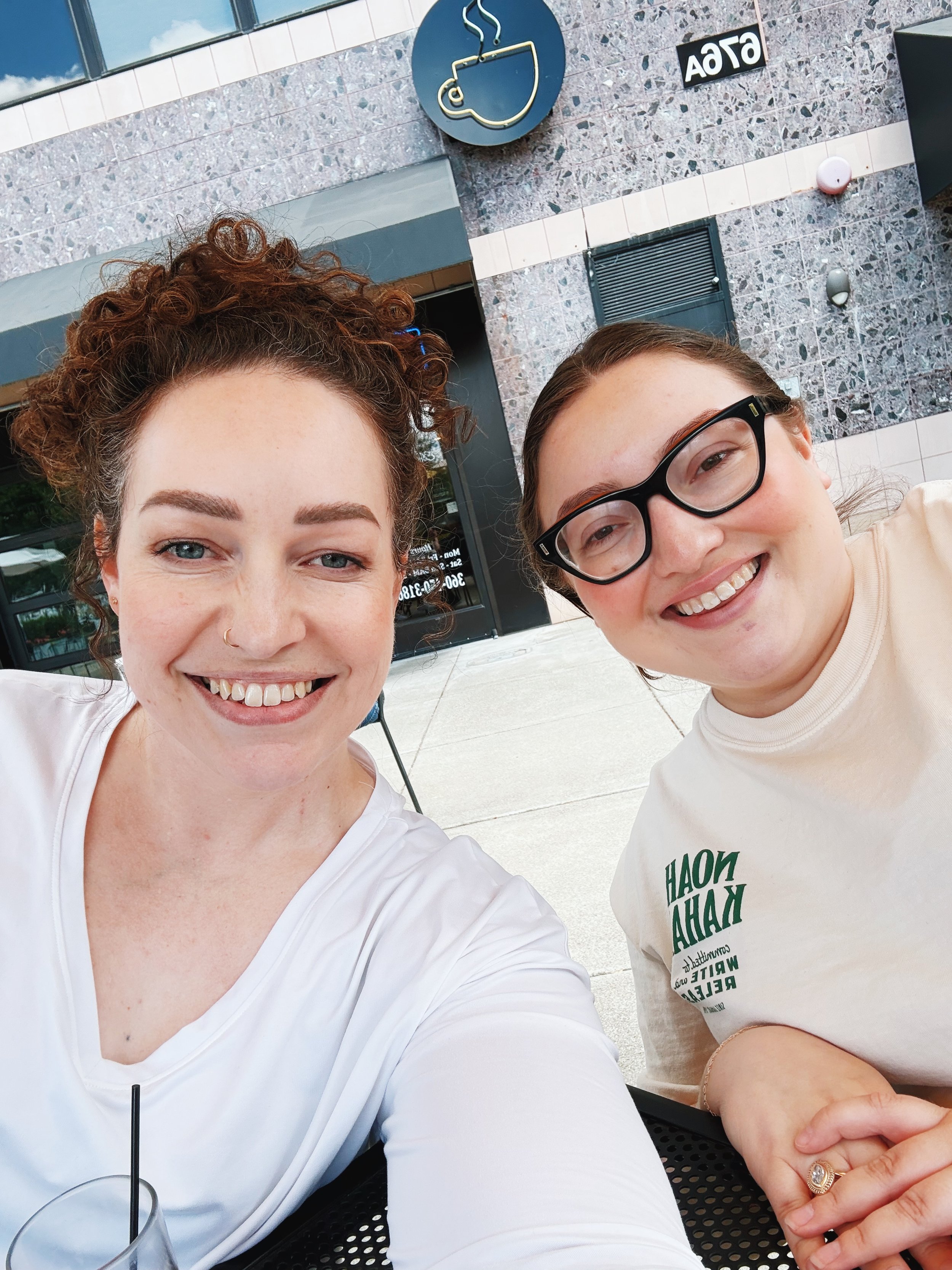Tour My Junk Journal, PT Updates, Hot Days, Bestie Hangs &amp; Crazy Coffees! | Weekly Vlog