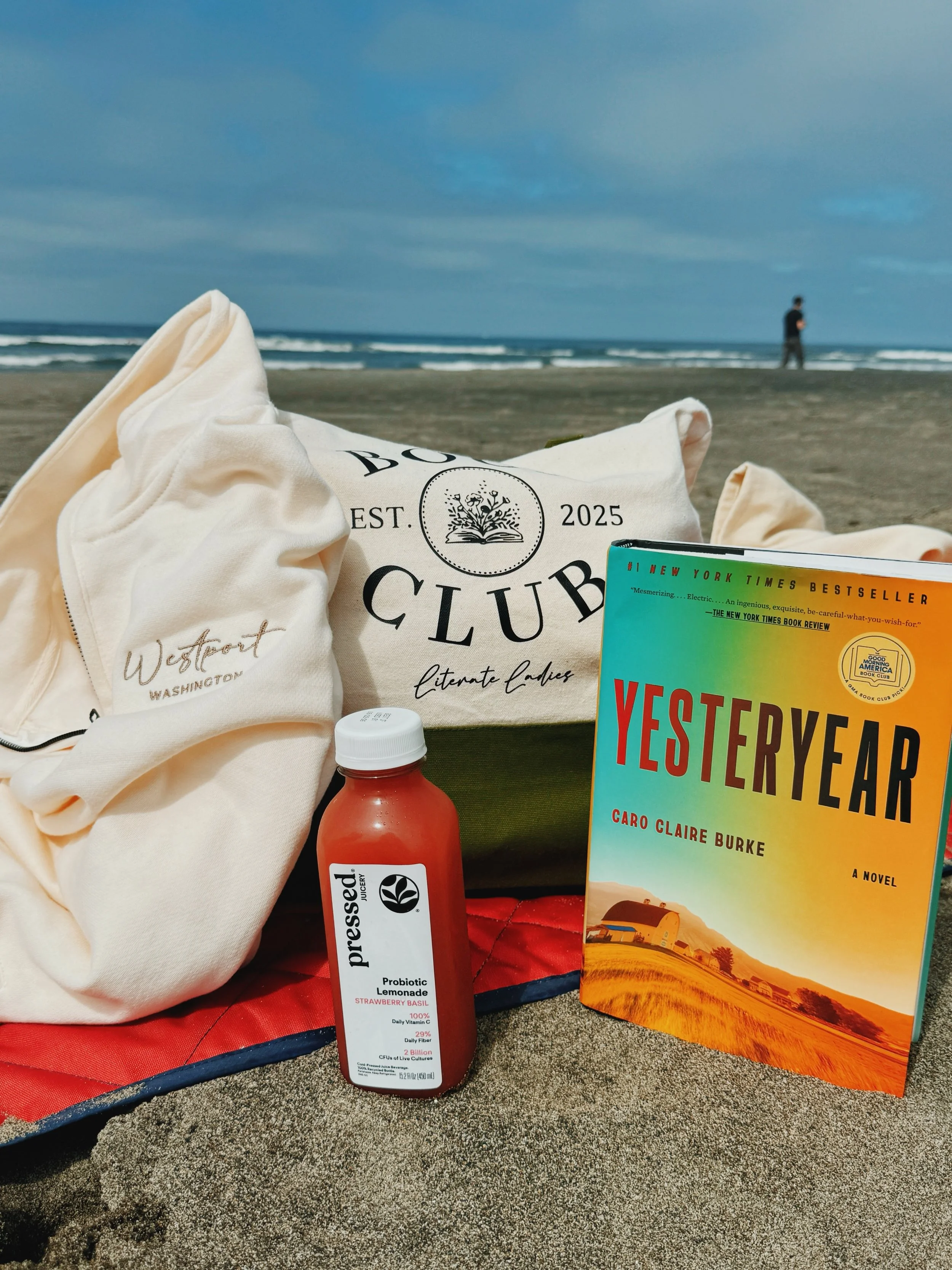 Proof that &ldquo;we should take a book club trip&rdquo; should always leave the group chat 📚🦀☀️🧜🏻&zwj;♀️

📸 some more fancy photos at the end by @madiiswack 🫶🏼