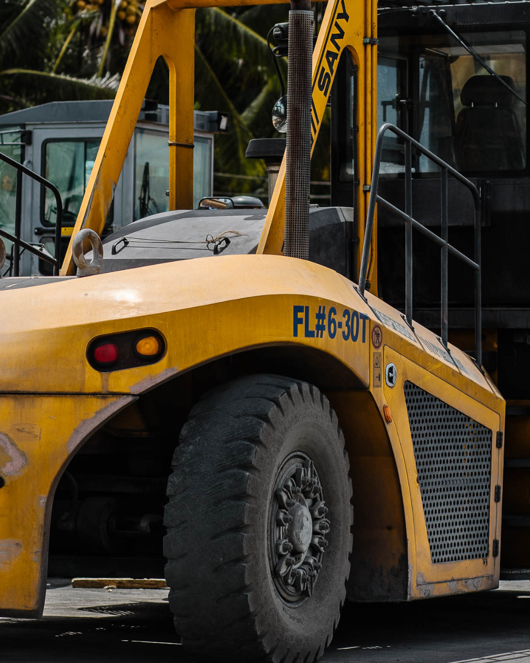 MATERIAL HANDLING EQUIPMENT.png