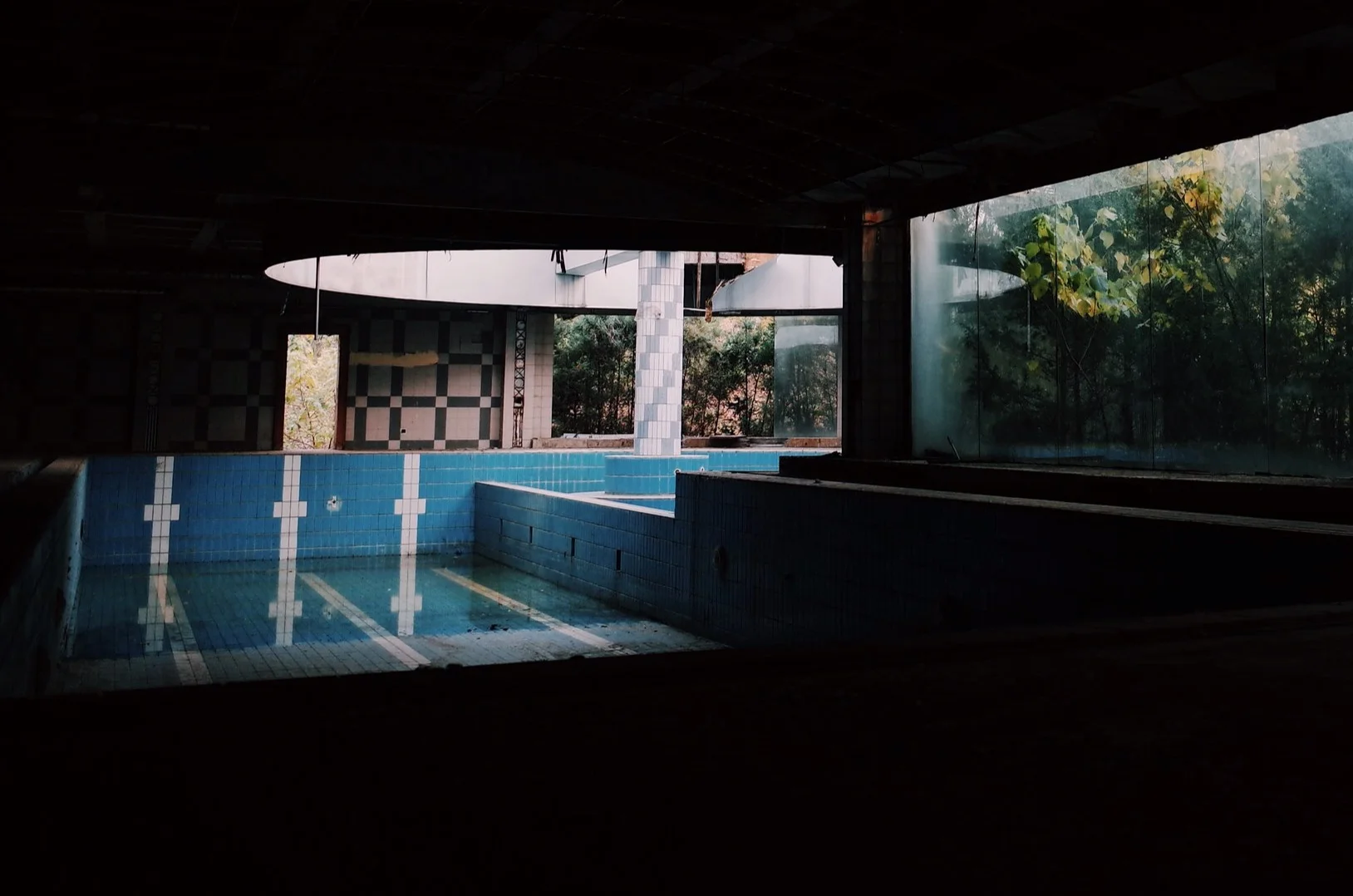   SWIMMING POOL CONSULTANTS  