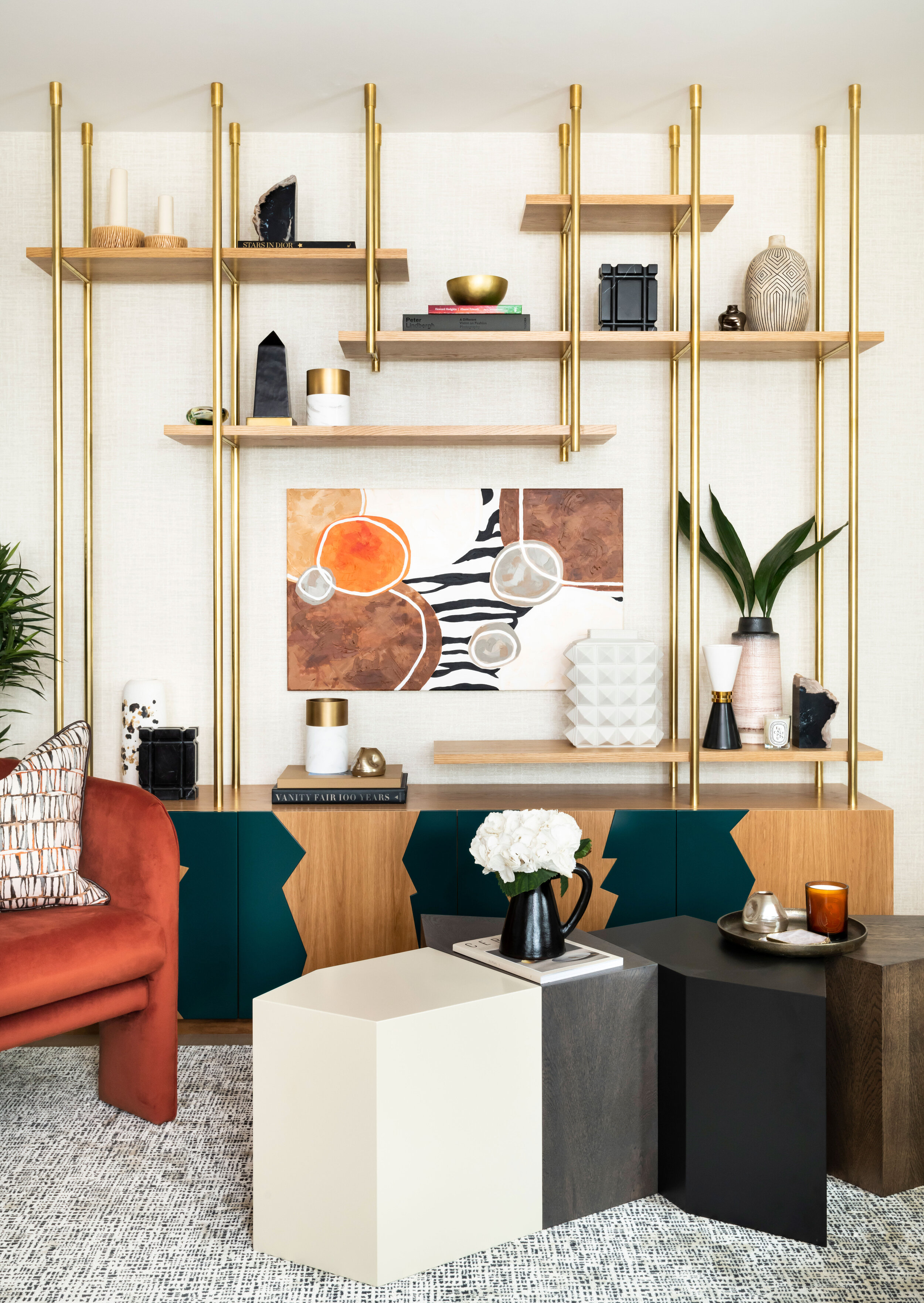 BAZAAR-LONDON.COM Introducing a New Immersive Direct-to-Consumer E-commerce Experience 