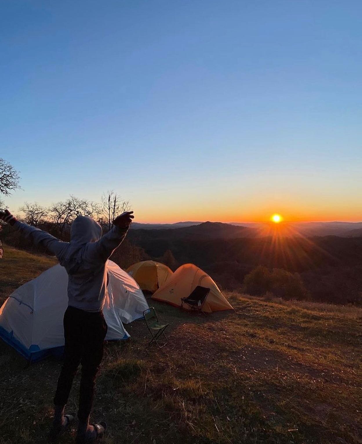 Your Monday reminder to refill and reset 💦 #mayismentalhealthmonth

📸: @jay.prdx