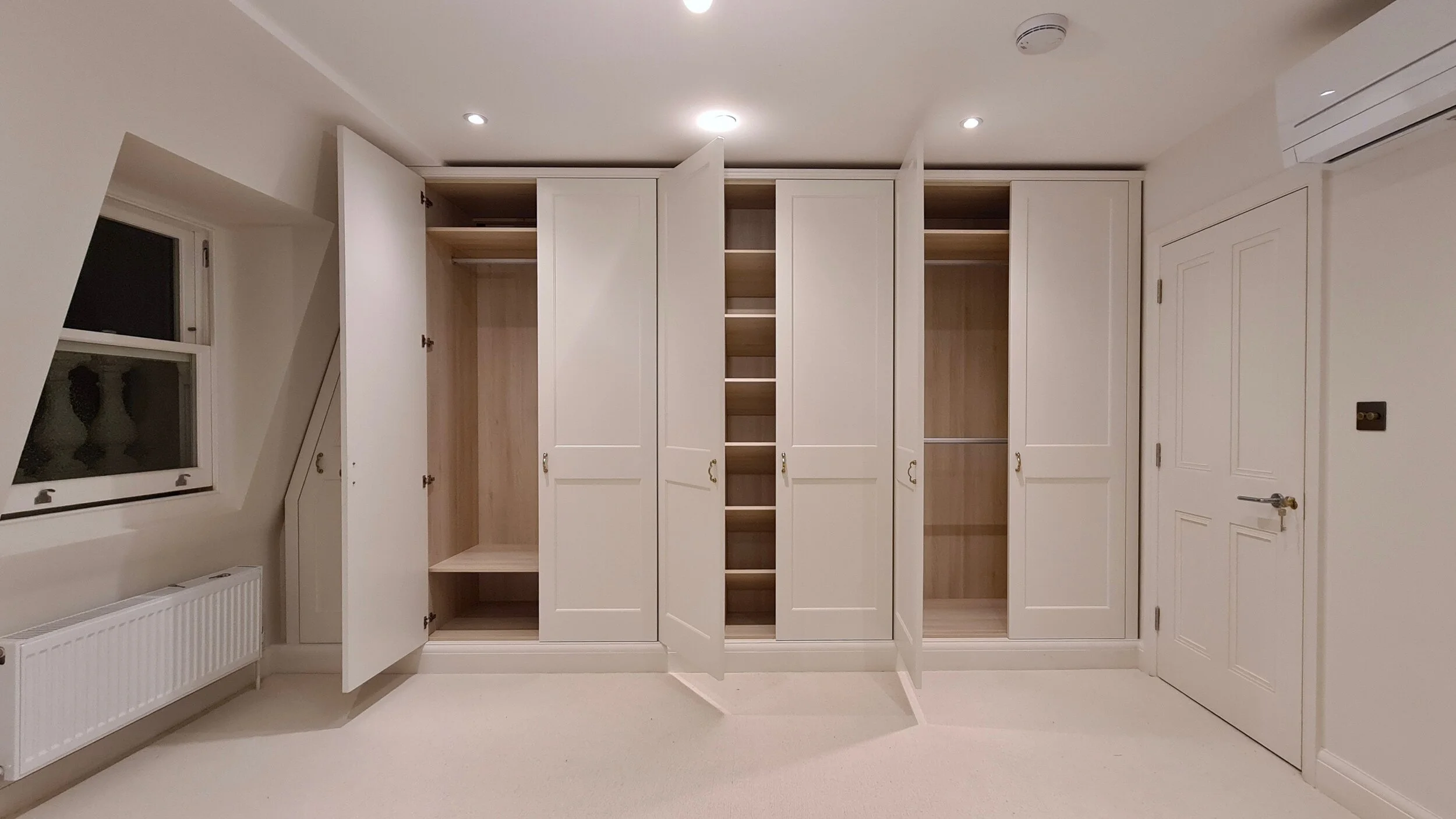 Young and Dengel Fitted Wardrobes 6.jpg