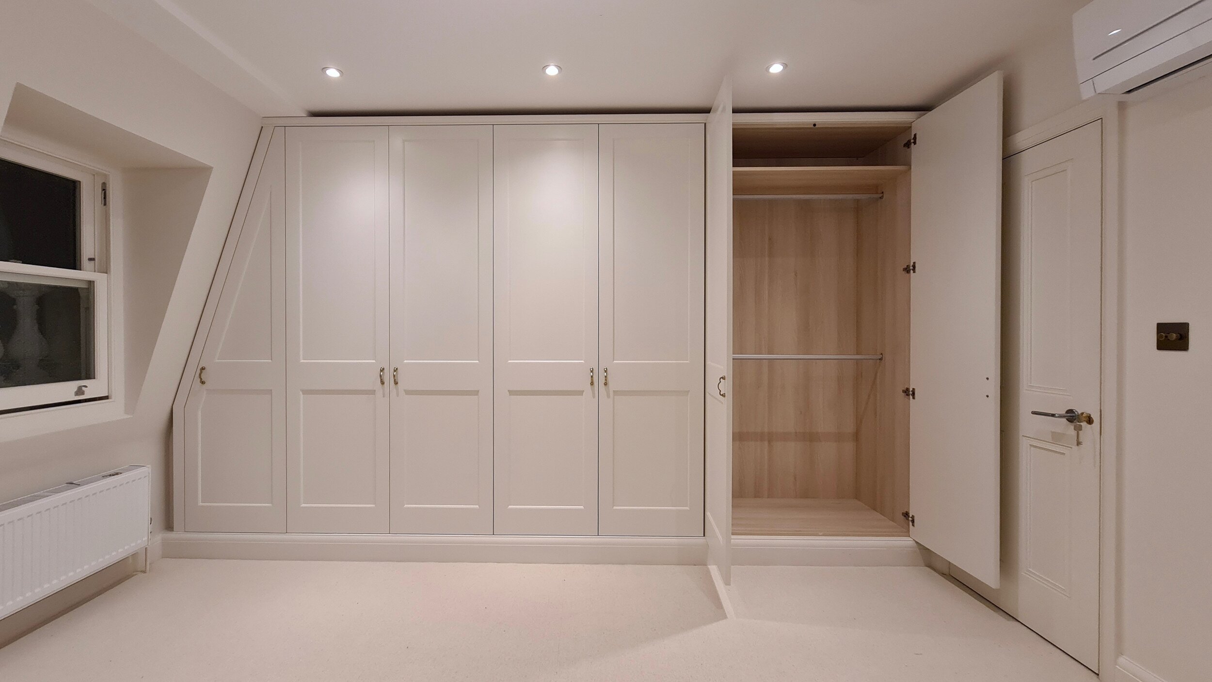 Young and Dengel Fitted Wardrobes 16.jpg