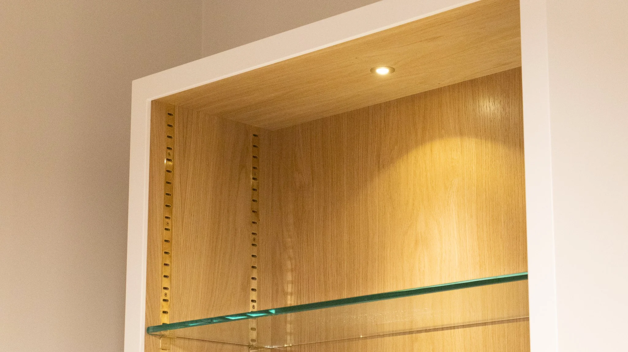 YOUNG + DENGEL Media Unit, Canford Cliffs-03.jpg