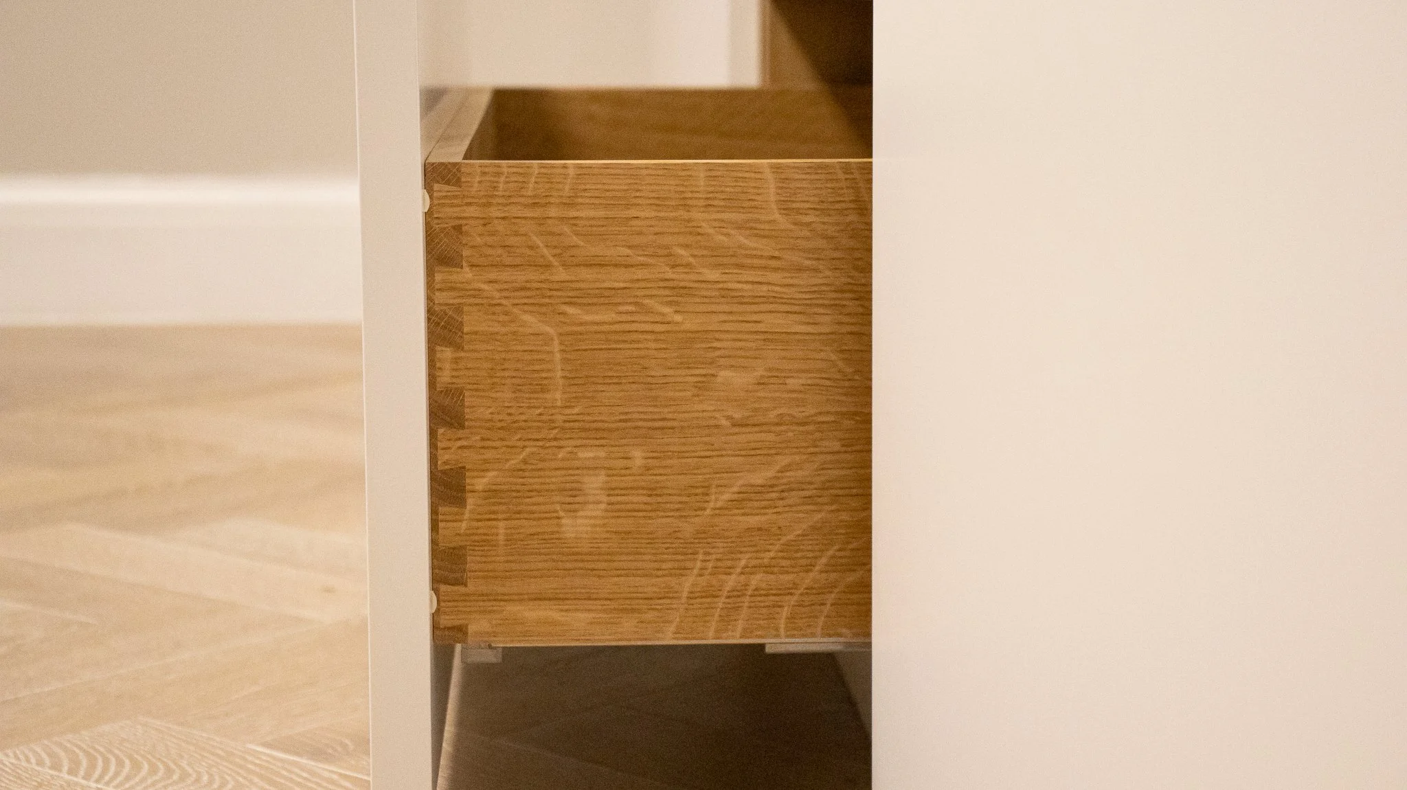 YOUNG + DENGEL Media Unit, Canford Cliffs-11.jpg