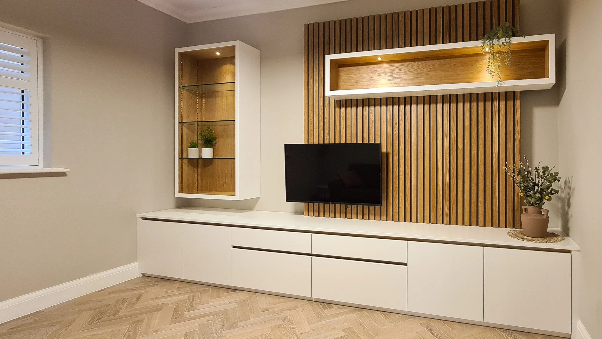 YOUNG + DENGEL Media Unit, Canford Cliffs-26.jpg