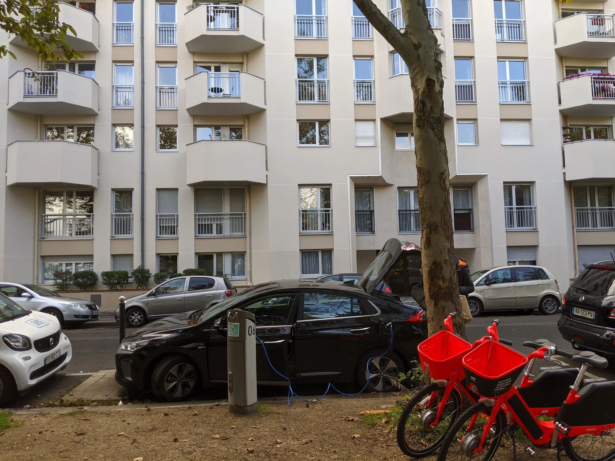 You probably noticed the Jump by Uber bikes on the right, and can you find the hidden baguette?