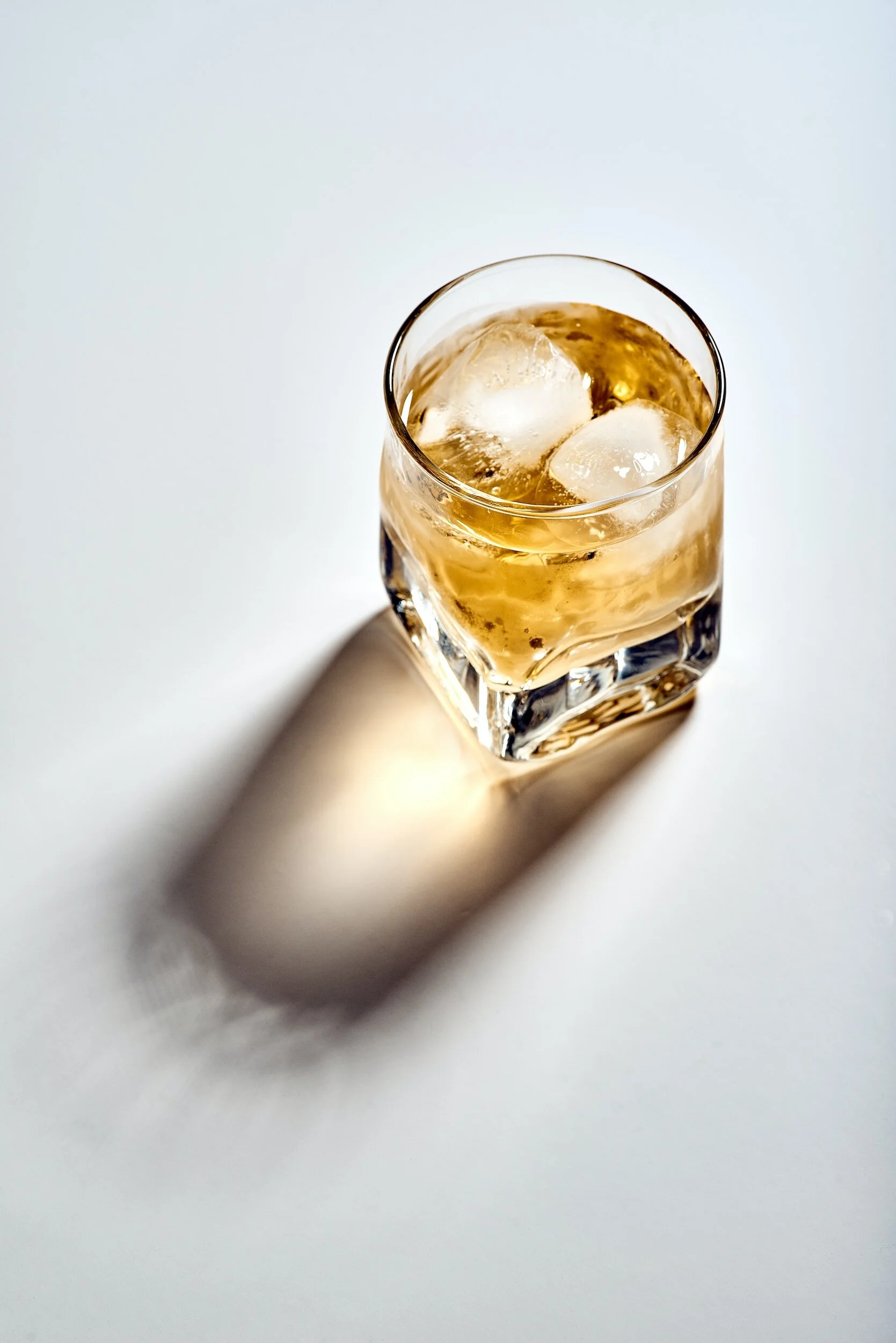 How Many of These Early Warning Signs of Alcoholism Do You Recognize?